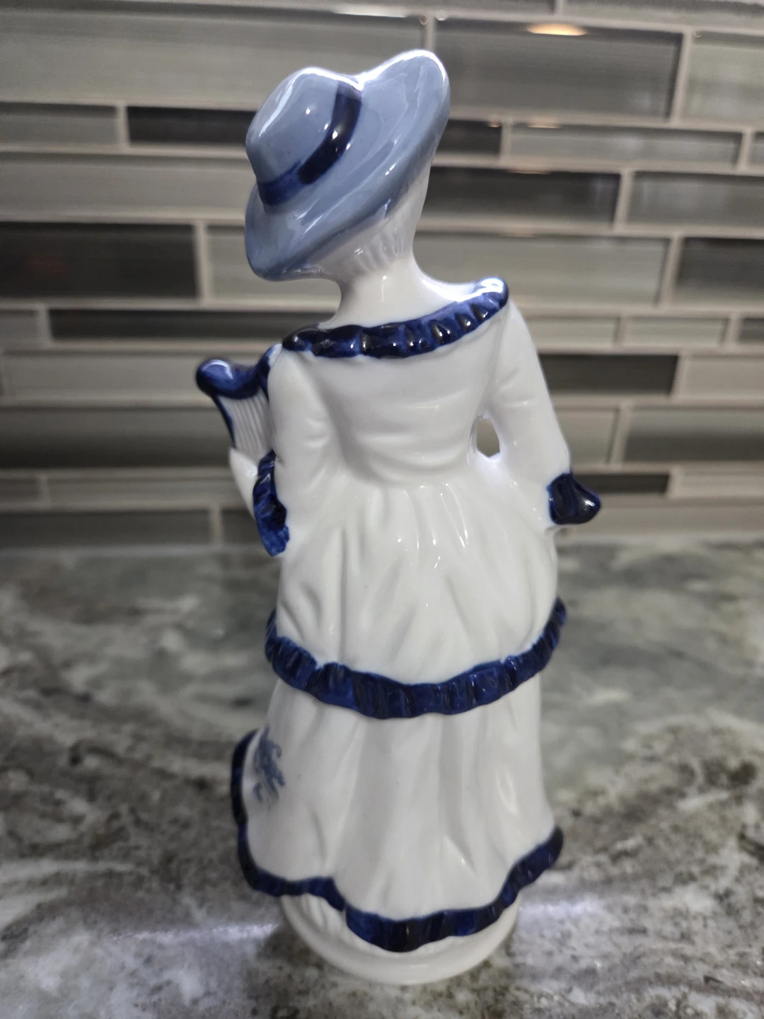 Porcelain Figurine Lady with Harp - photo 4
