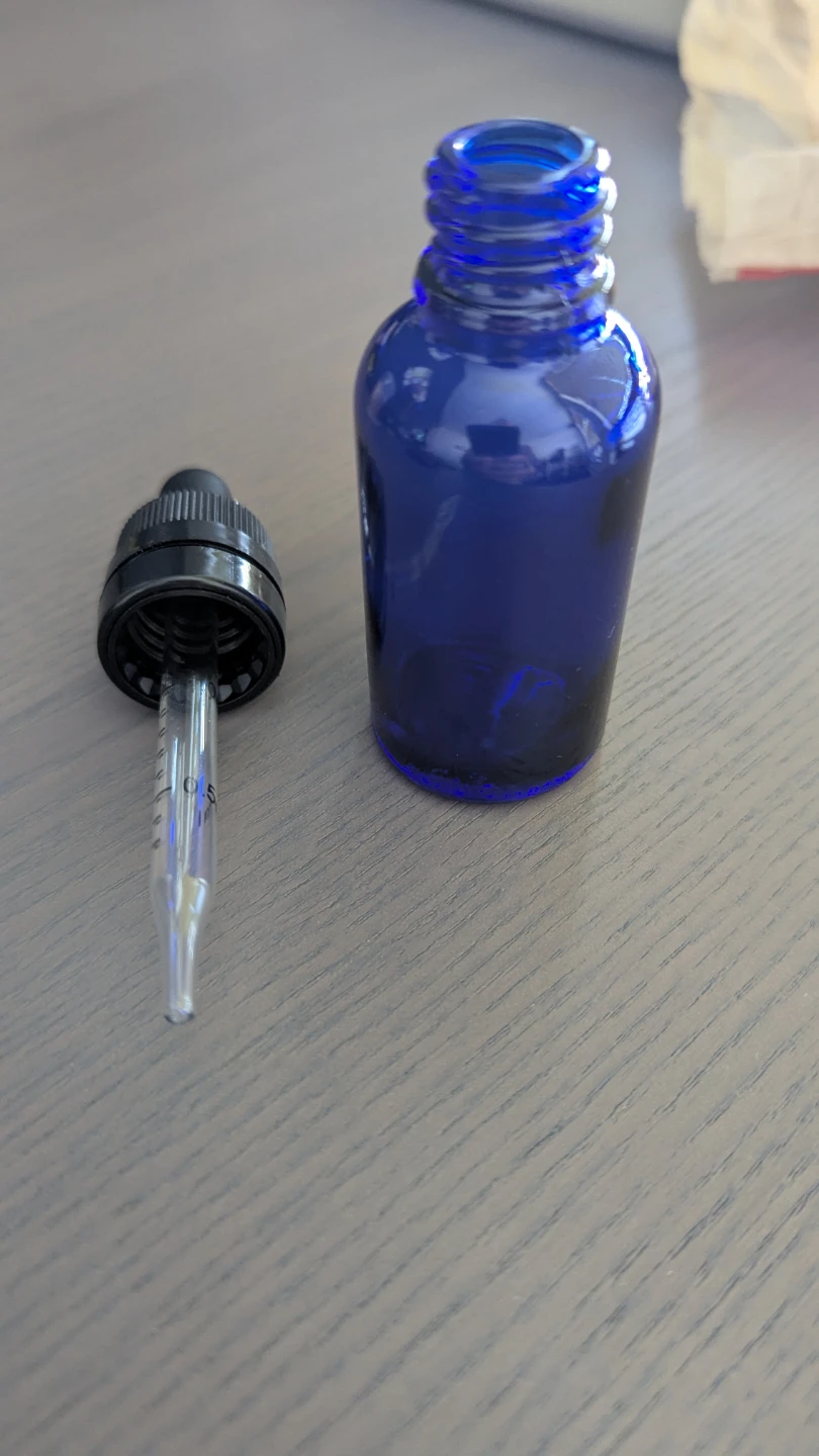 Approx 50 x Blue Glass Dropper Bottles