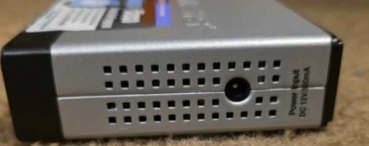 Linksys SD205 5-Port 10/100 Switch - photo 5