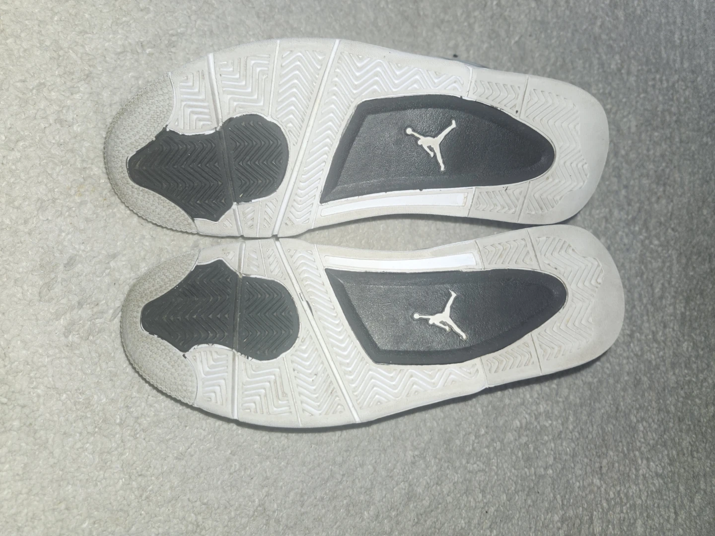 Air Jordan 4 Military Black - photo 3