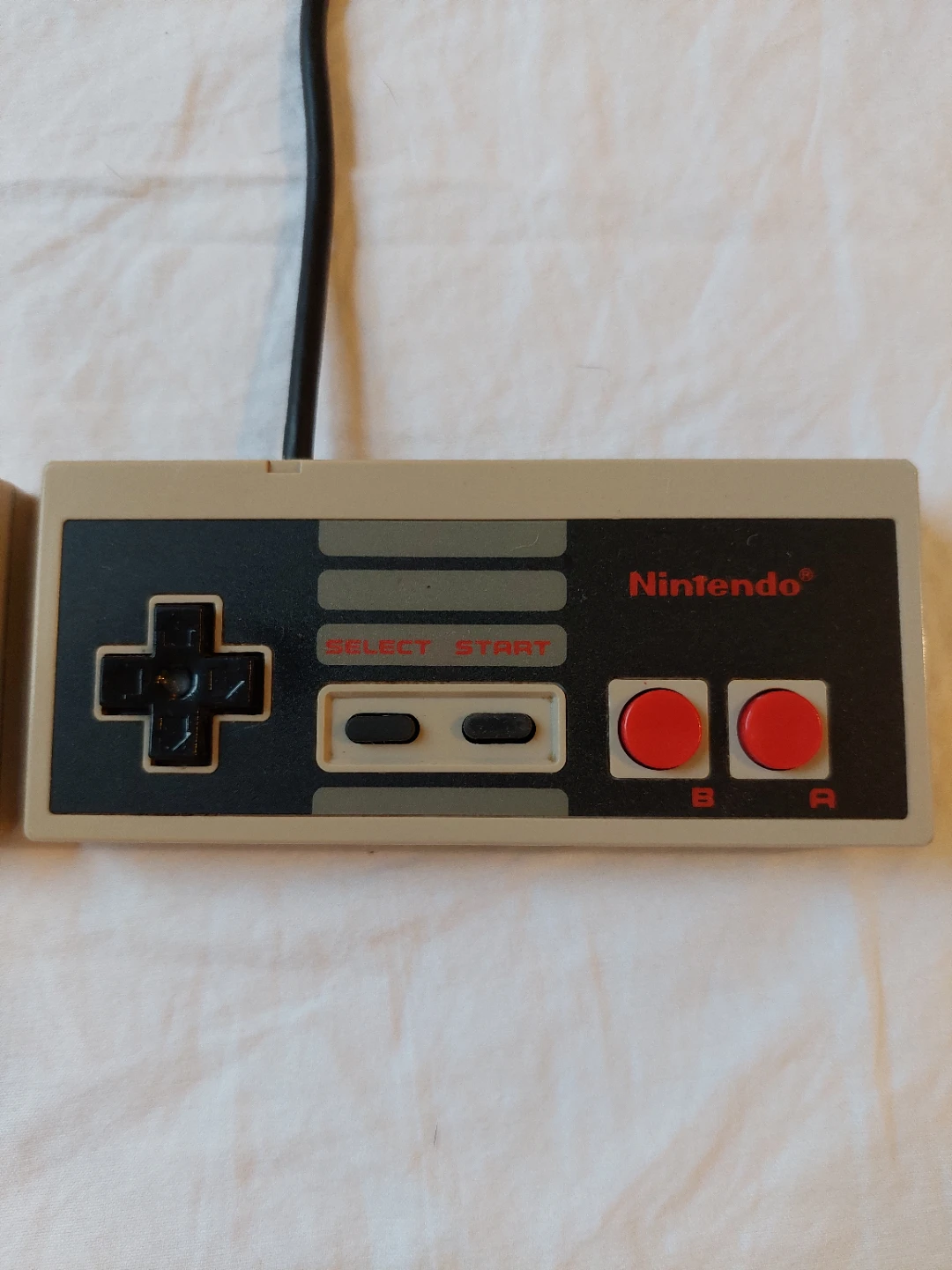Two NES Controllers - Original - photo 2