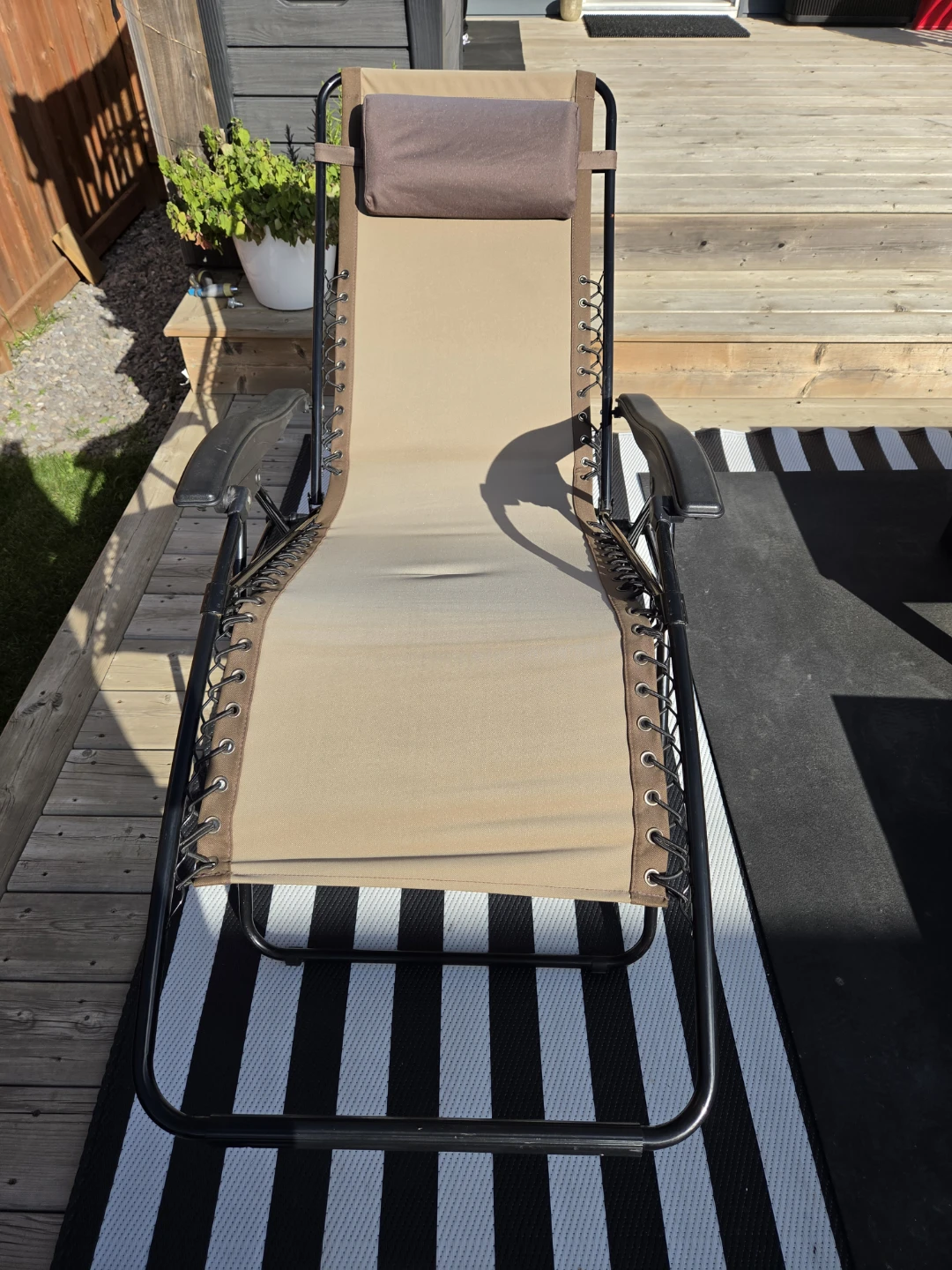 Zero Gravity Reclining Patio Chair