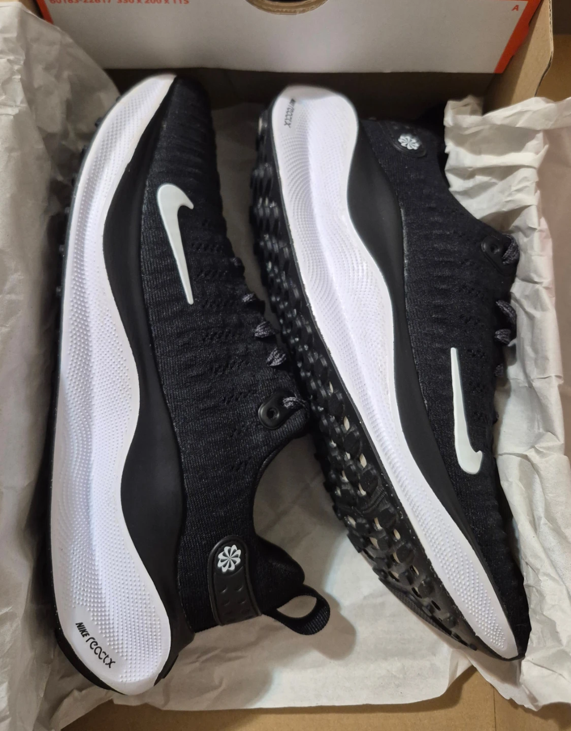 Nike Size 7.5 ReactX Infinity Run 4 Running Shoes
