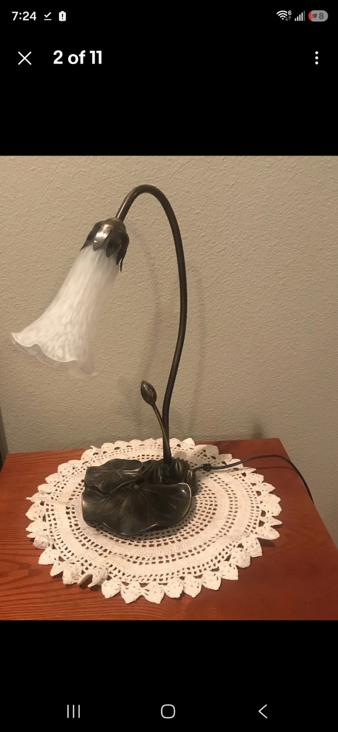 Vintage Tiffany's style Lotus Flower Table Lamp - photo 4