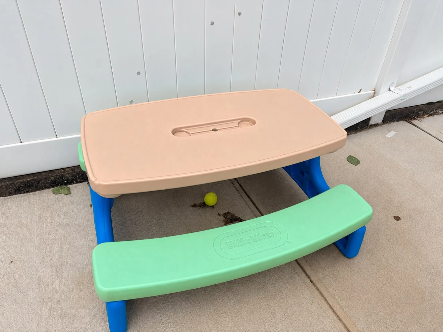 Little Tikes  Kids Picnic Table with Umbrella - photo 4