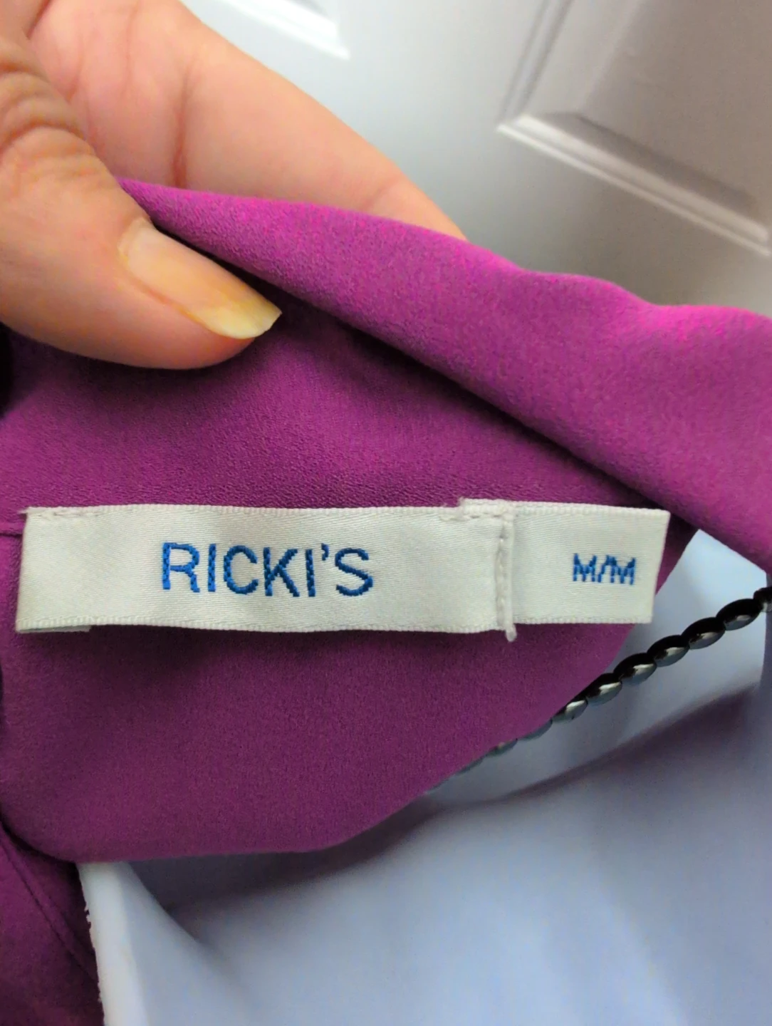 Ricki's Sleeveless Button-Down Blouse, Medium - photo 4