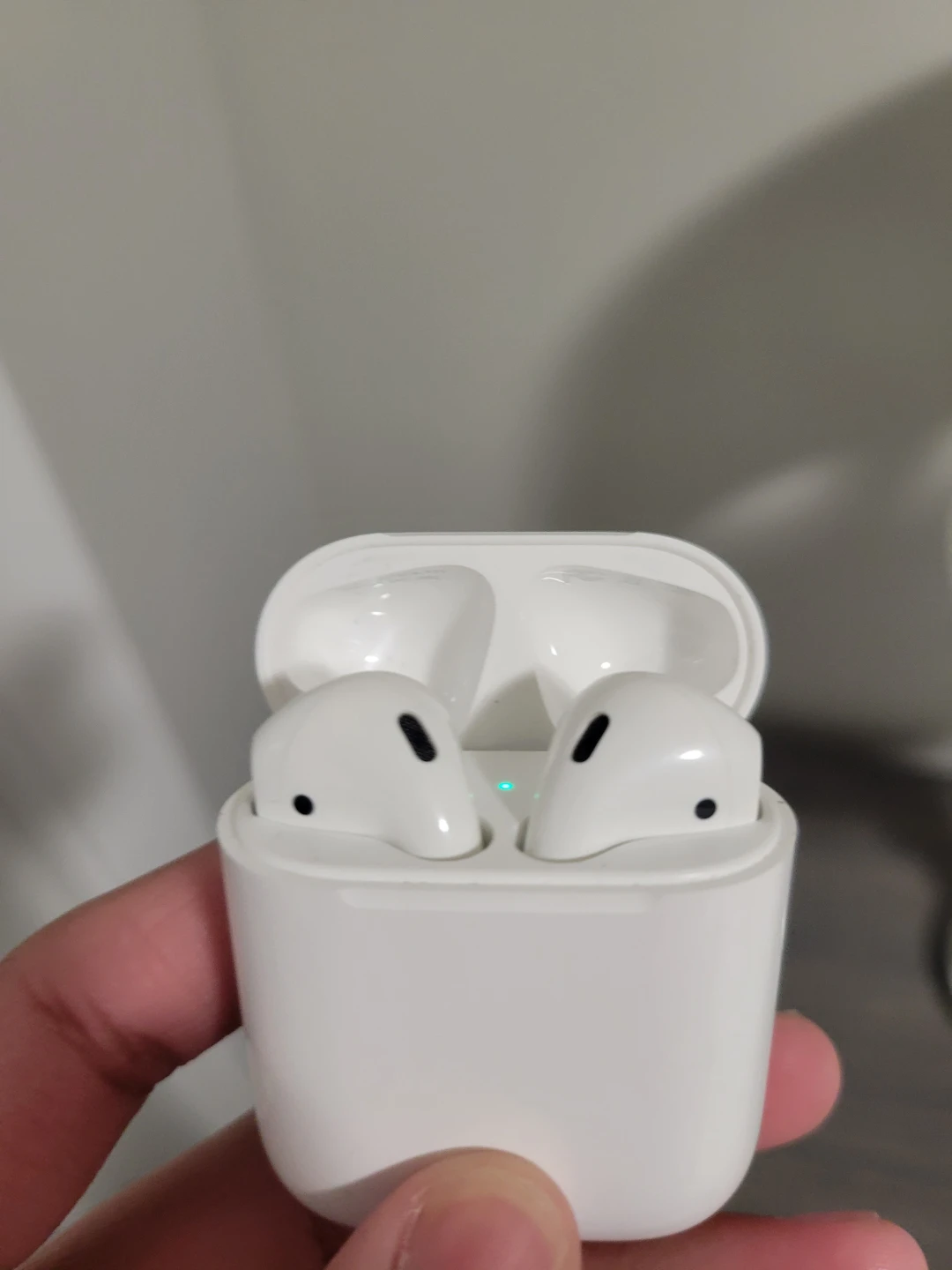 Apple AirPods second generation