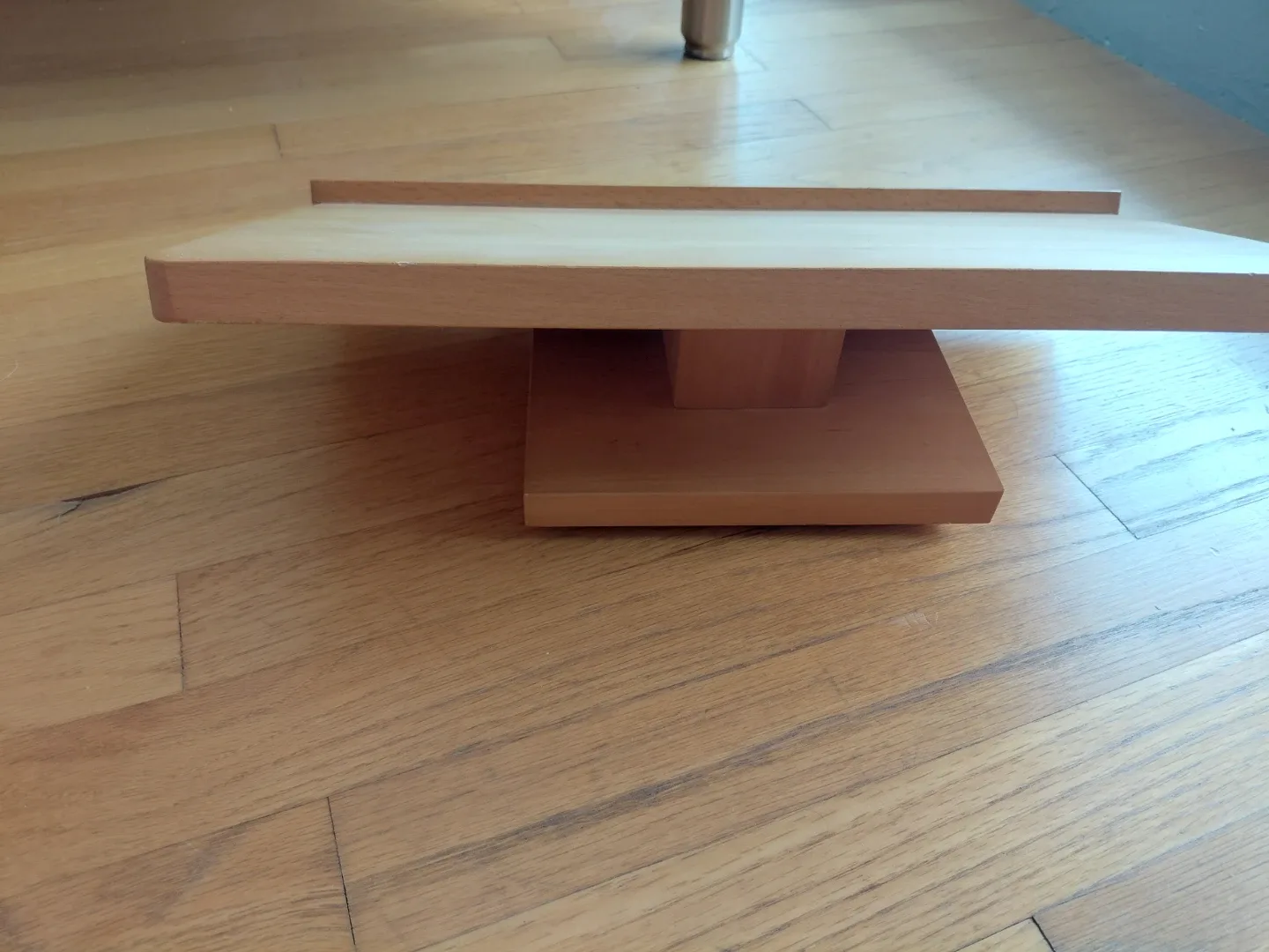 Wooden Swivel Display Stand - photo 2