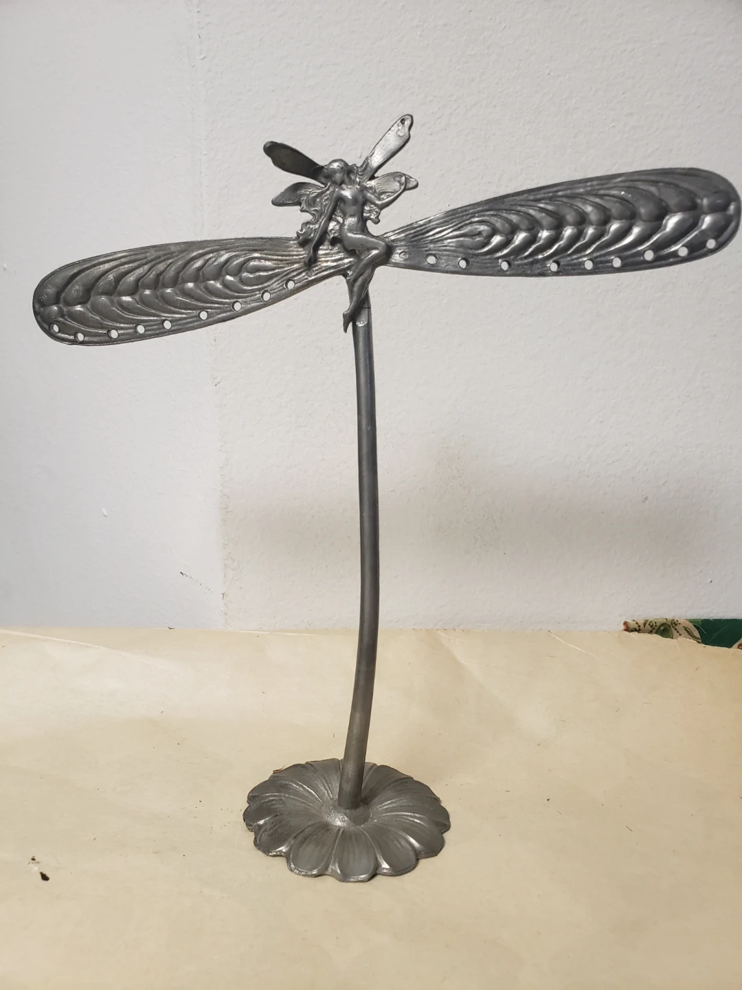 Fairy Design Metal Jewelry Stand - photo 3