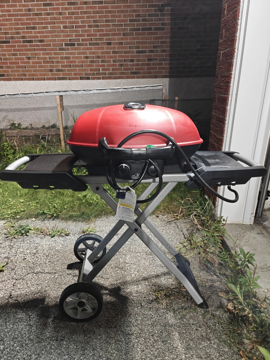 Napoleon TRAVELQ TQ285X Portable Propane BBQ Grill - photo 2