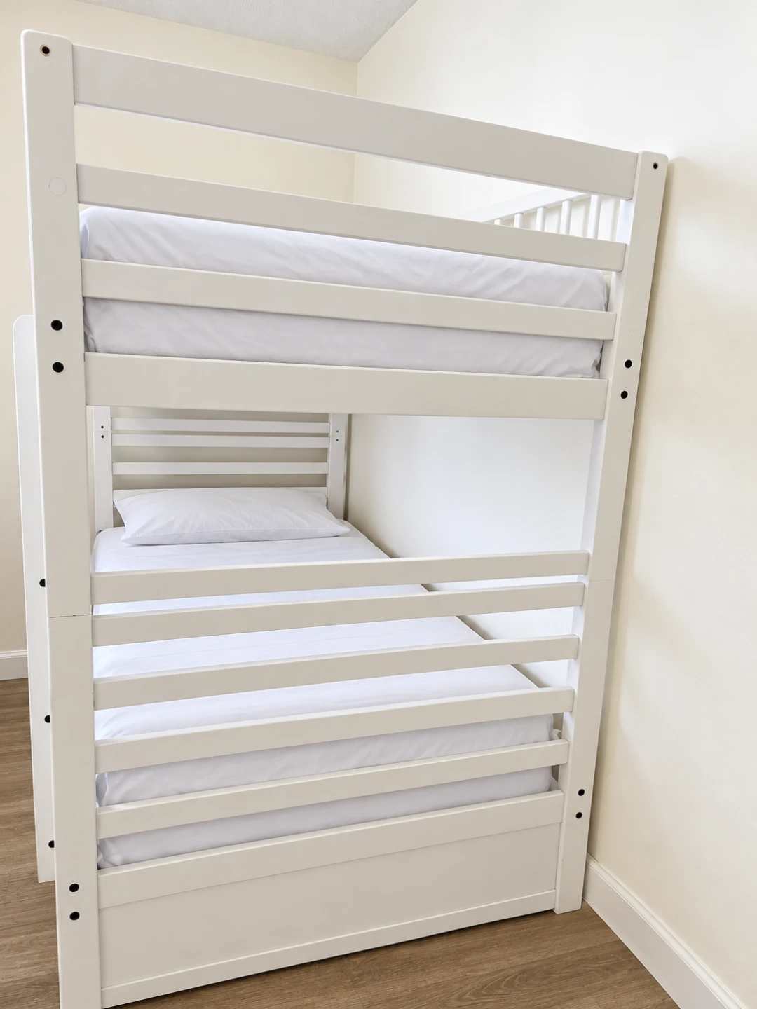 White Wooden Twin Bunk Bed