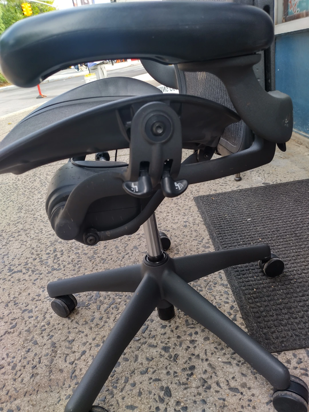 Herman miller computer chair - photo 2
