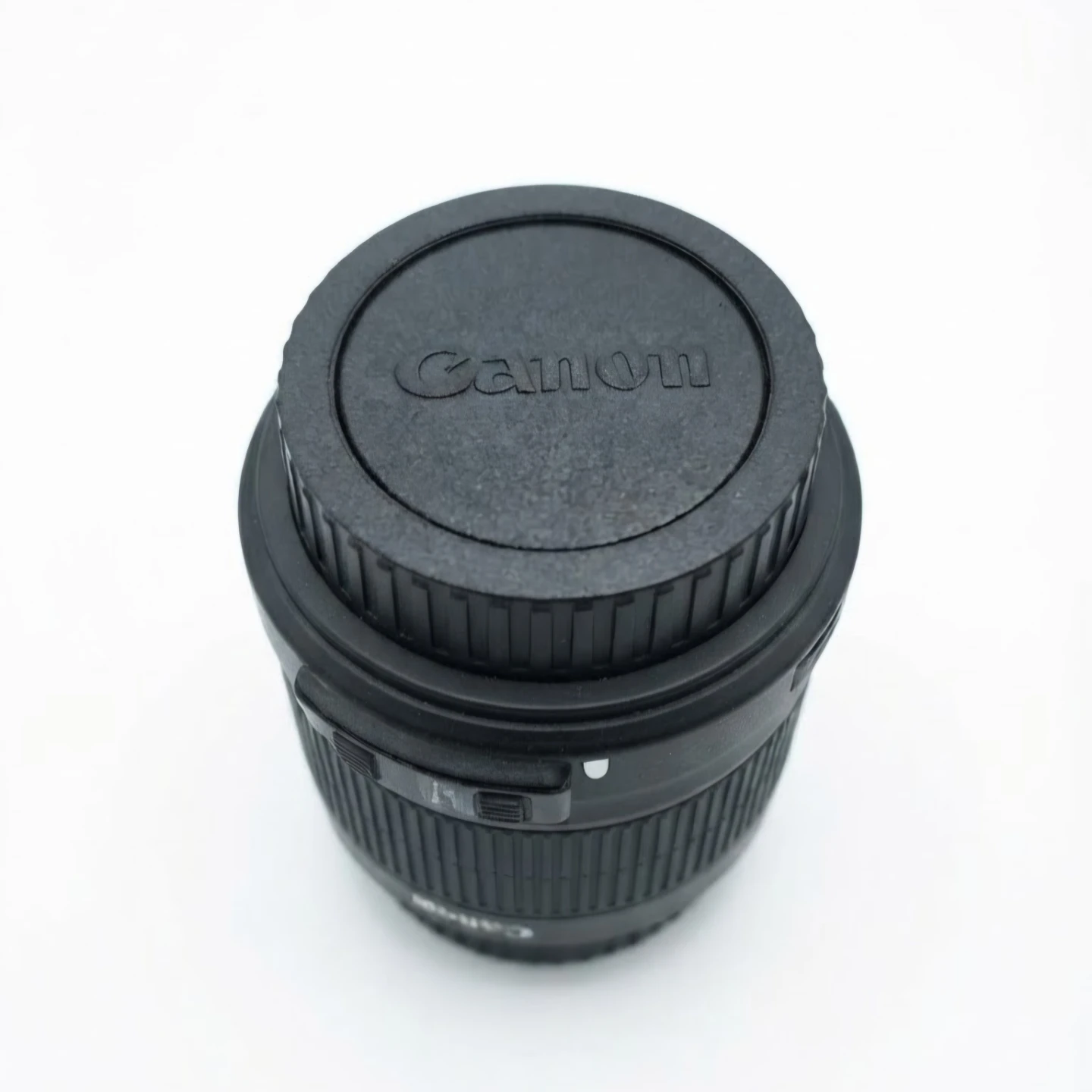 Canon EF-S 18-135mm f/3.5-5.6 IS STM Lens - photo 2