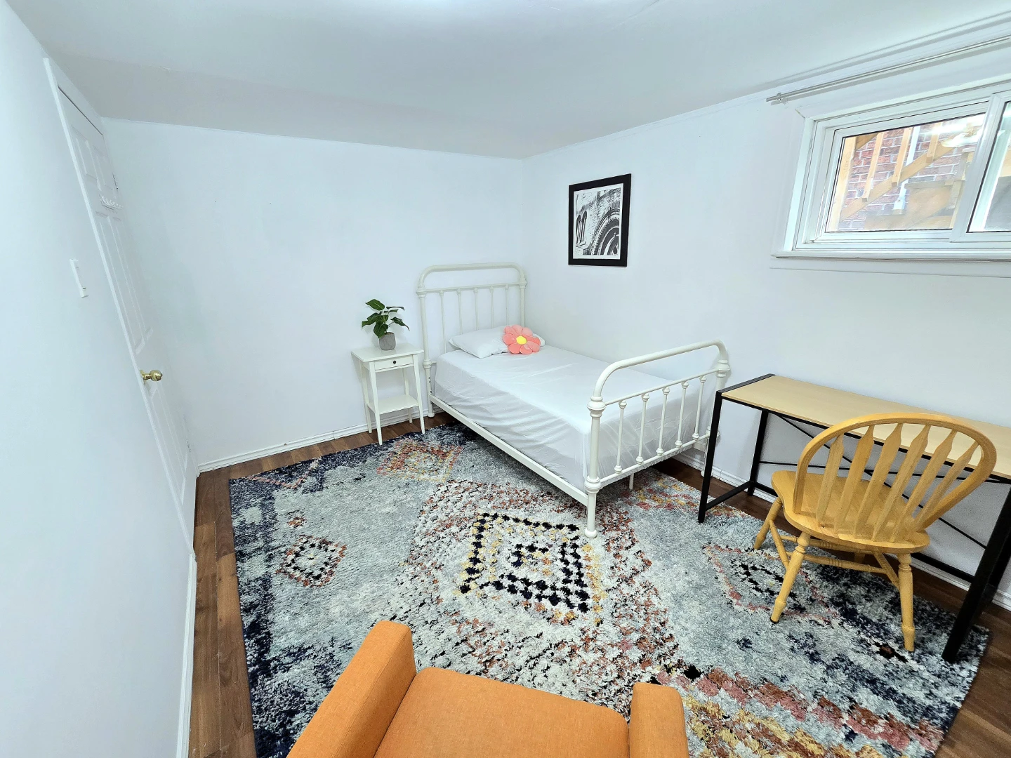 Private Room for Rent - photo 2
