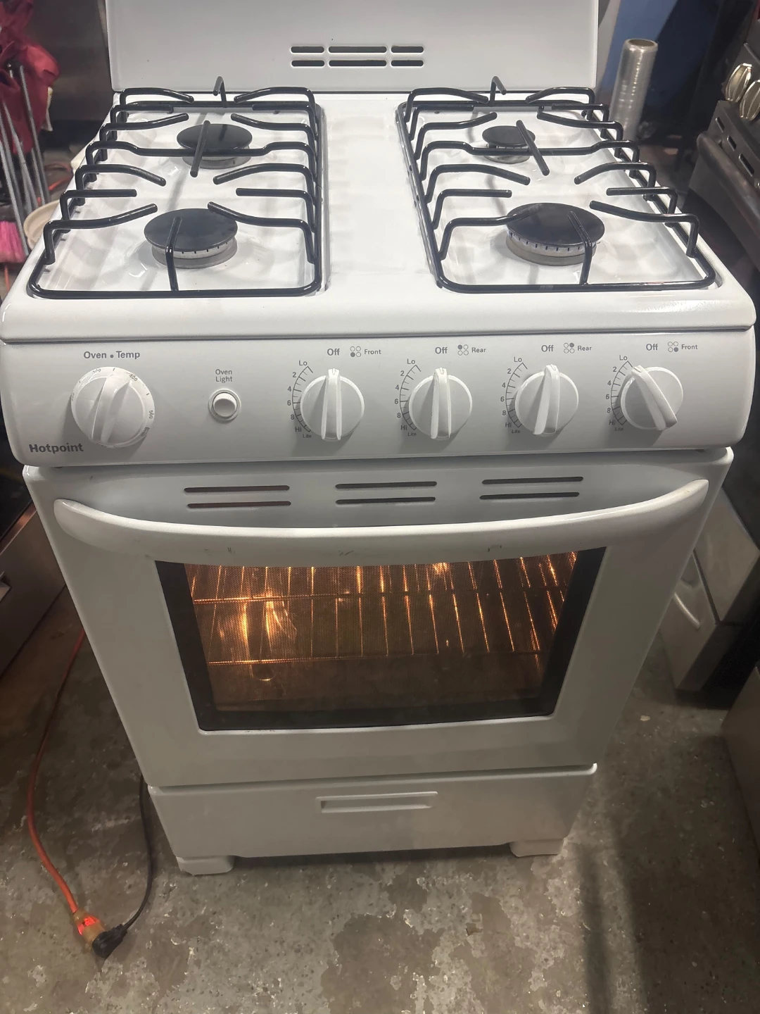 Hotpoint 24in White Gas Stove