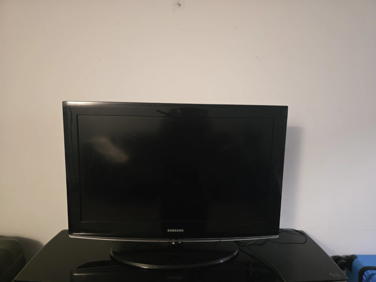 Samsung Flat Screen TV 30 inches - photo 2