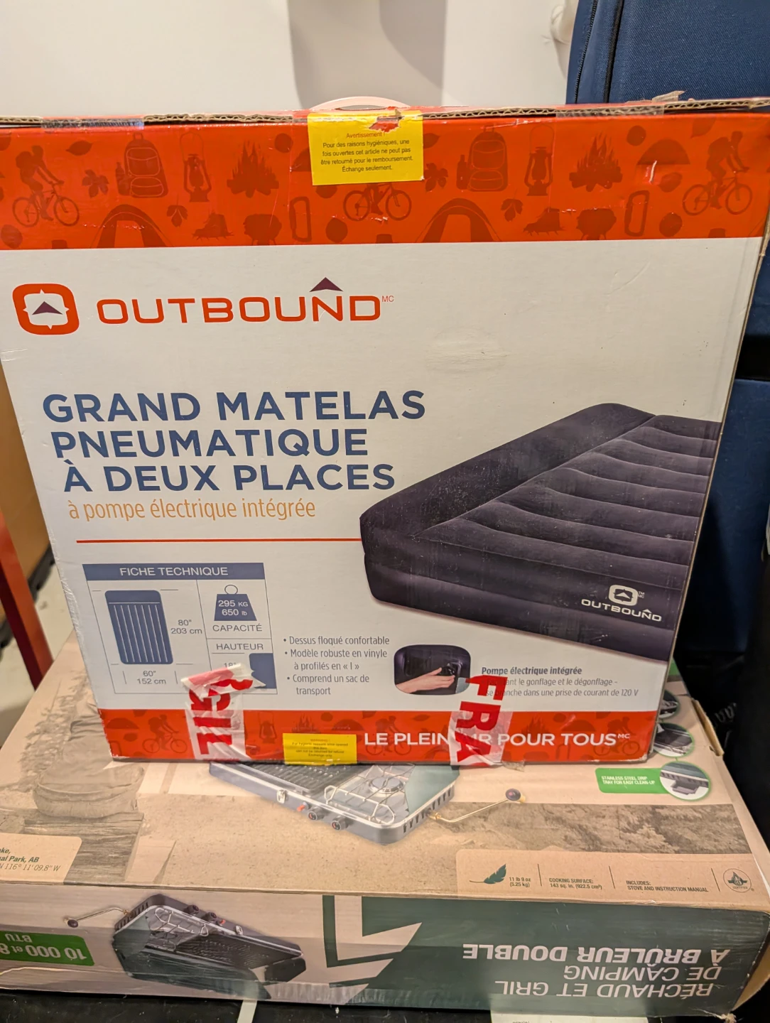 Outbound Queen Air Mattress with Built-In Pump – New