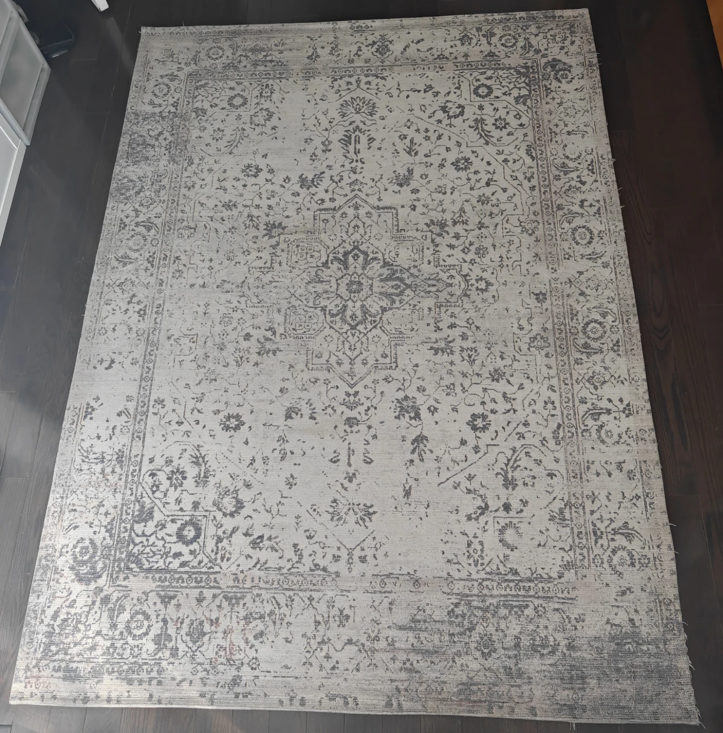 SPARX 5'x7' Washable Area Rug – Grey Distressed Medallion - photo 2