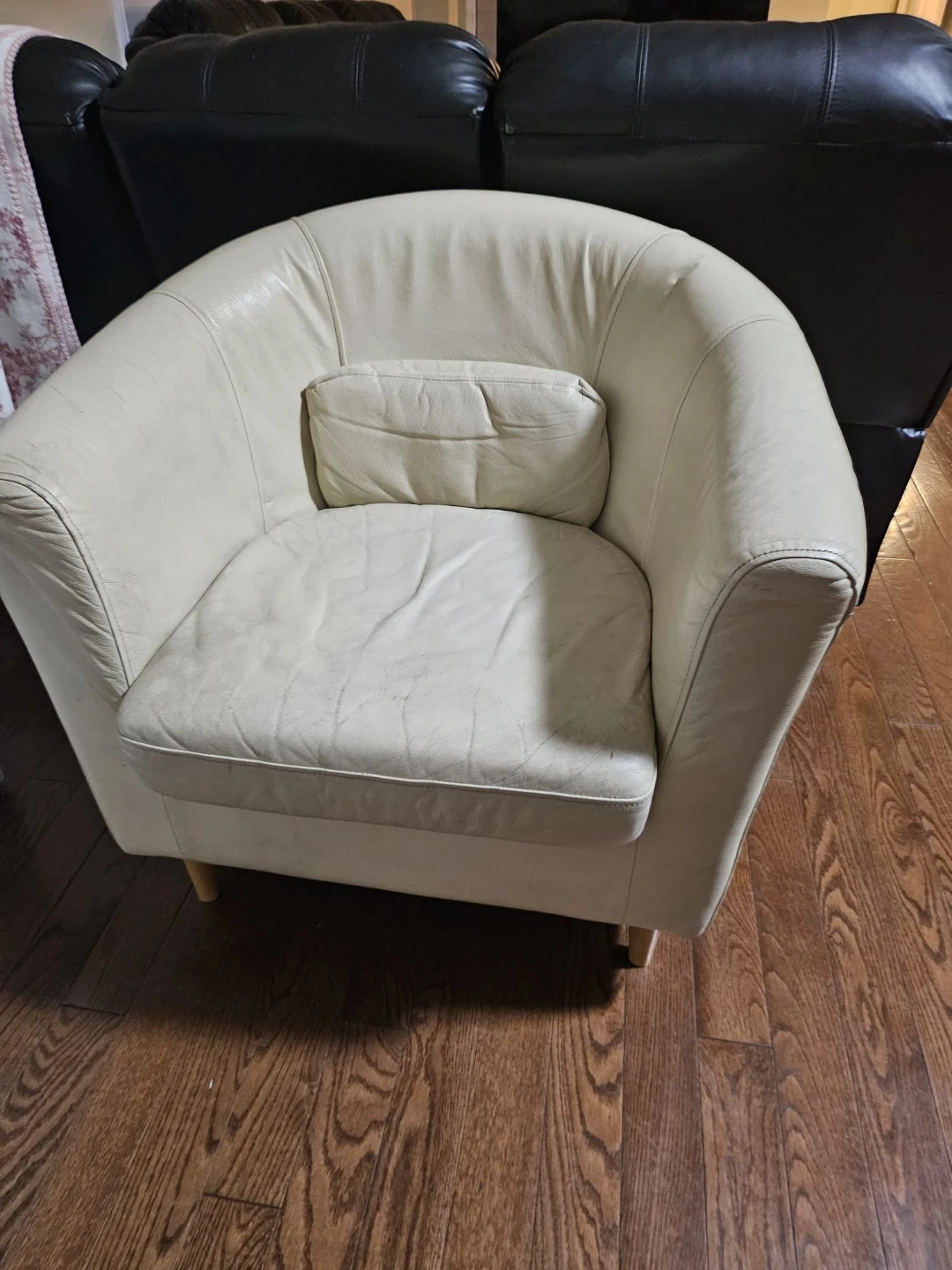 Cream Leather Tub Chair