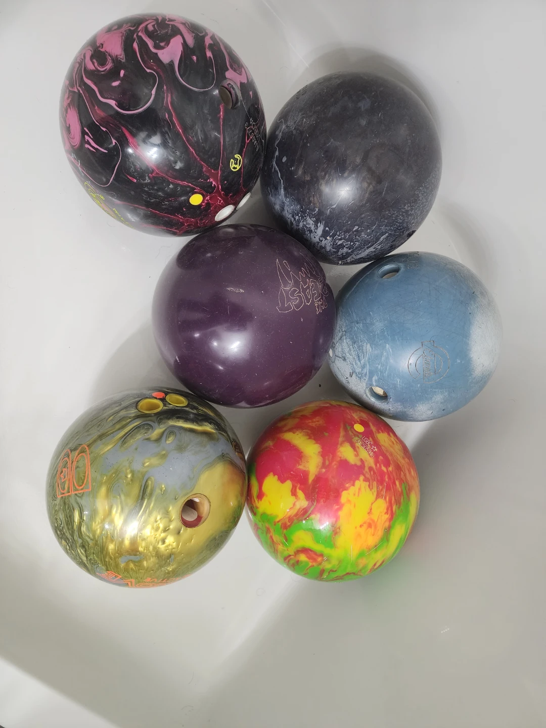 Set of 5 Bowling Balls with Carrying Case