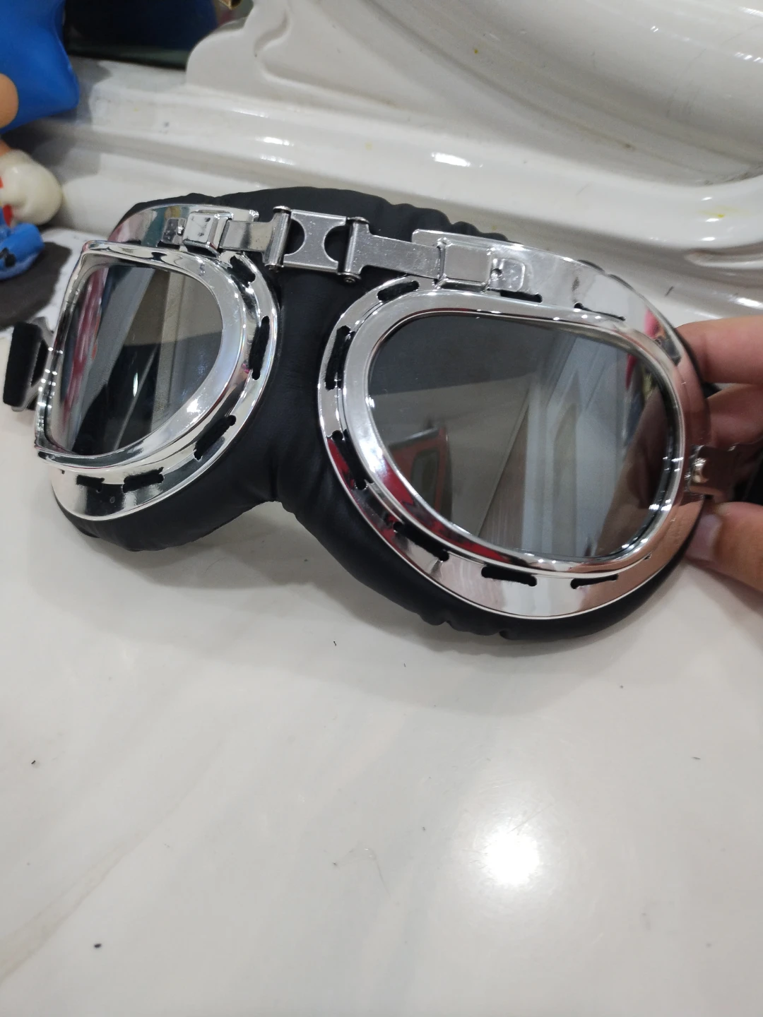 Vintage-style aviator goggles - photo 3