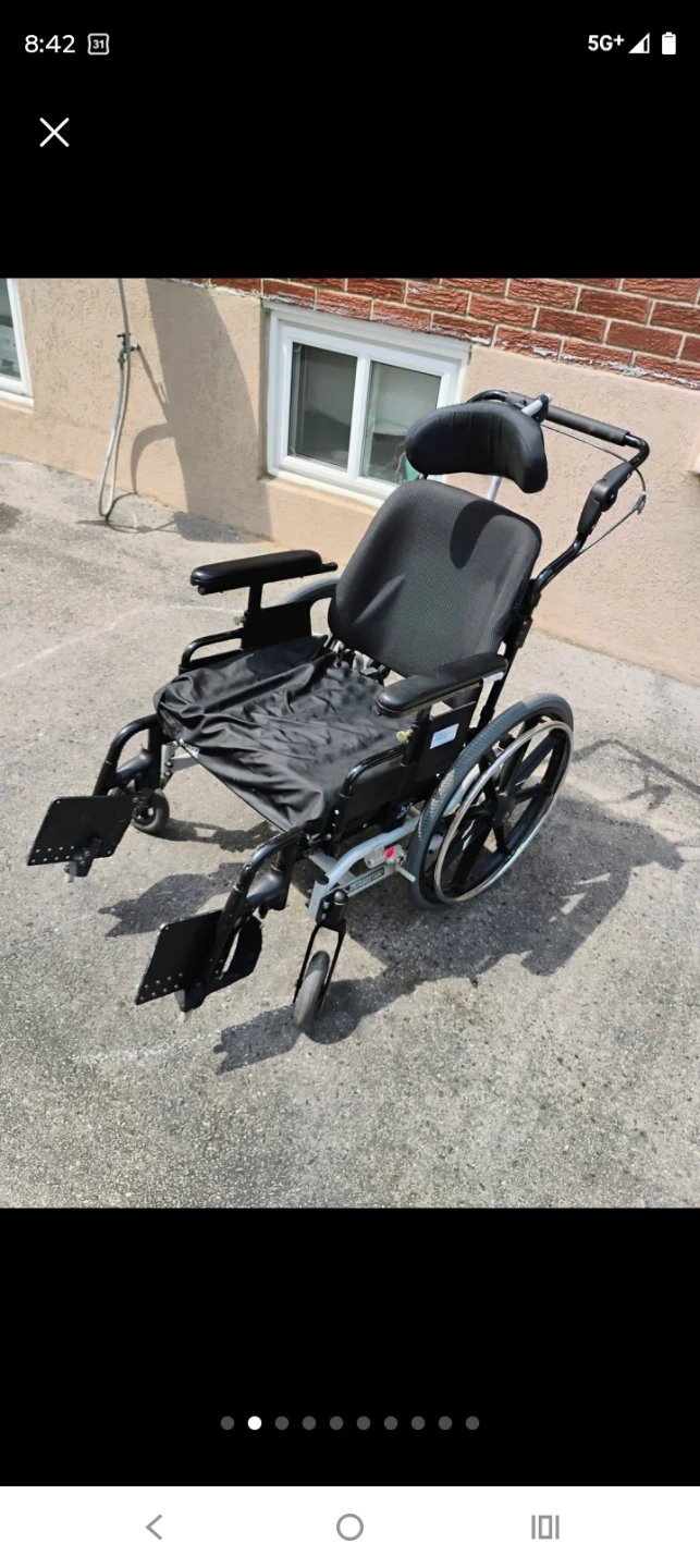 Invacare Matrx Wheelchair w/Attachments/ROHO Cushion - photo 2