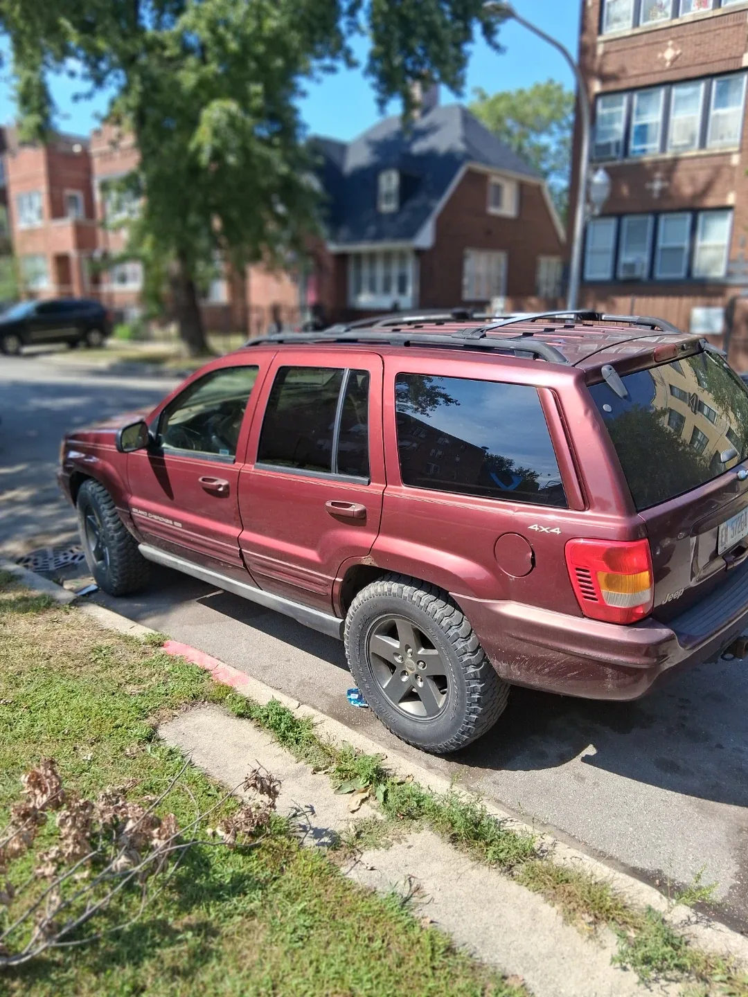 Jeep Grand Cherokee SUV - photo 5