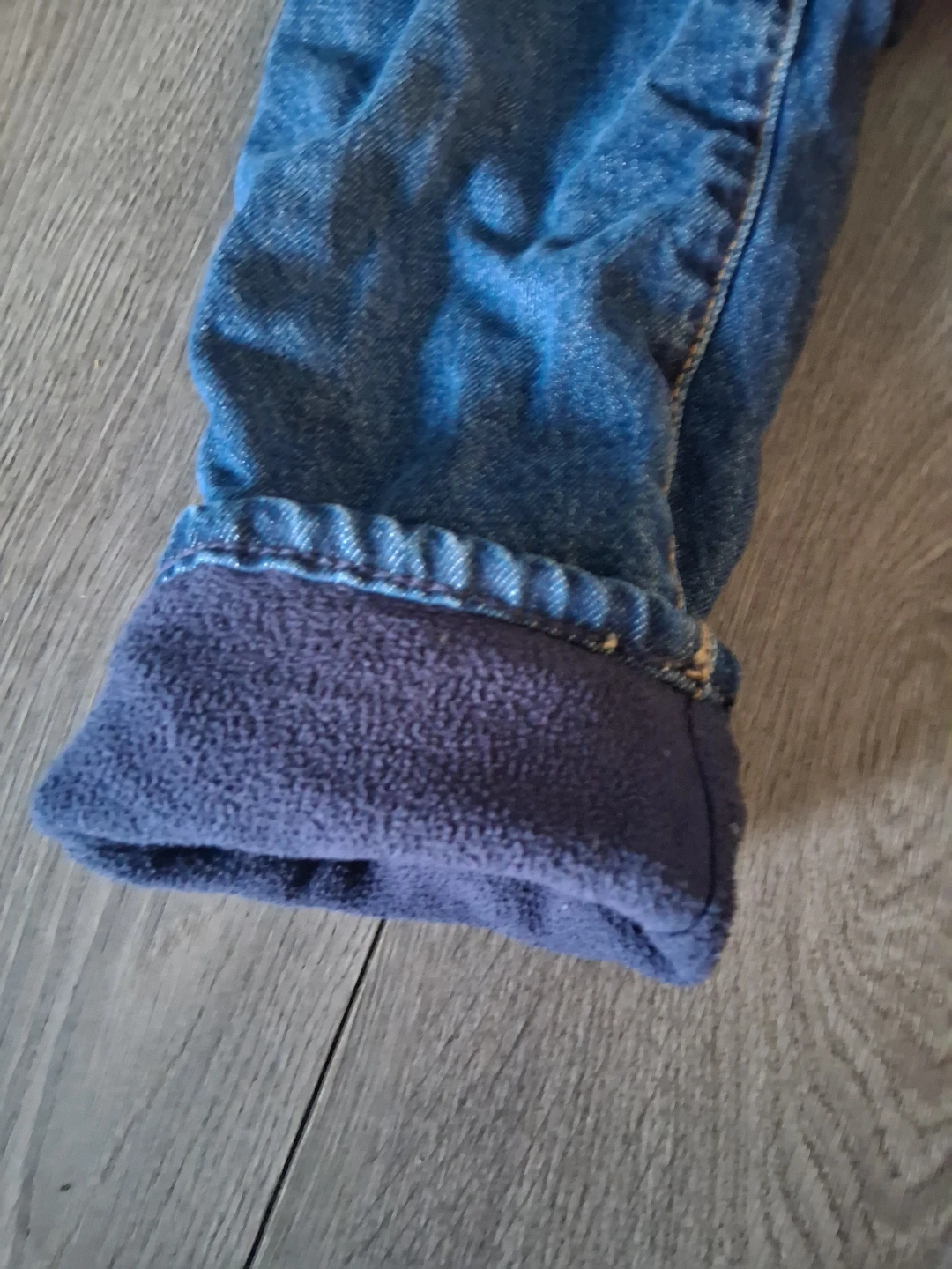 GAP fleece lined blue jeans 3 years - photo 3