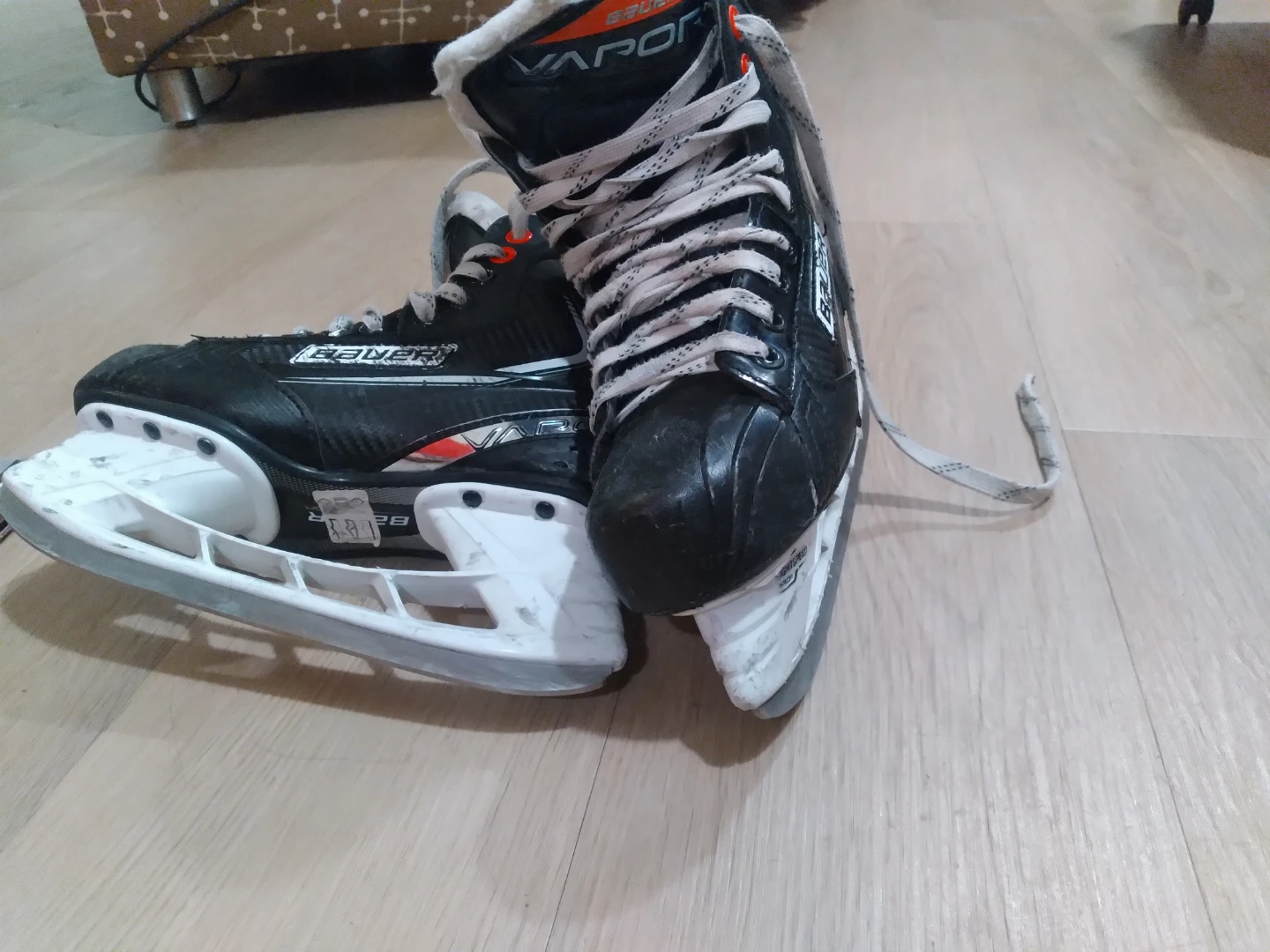 Bauer Vapor Ice Skates