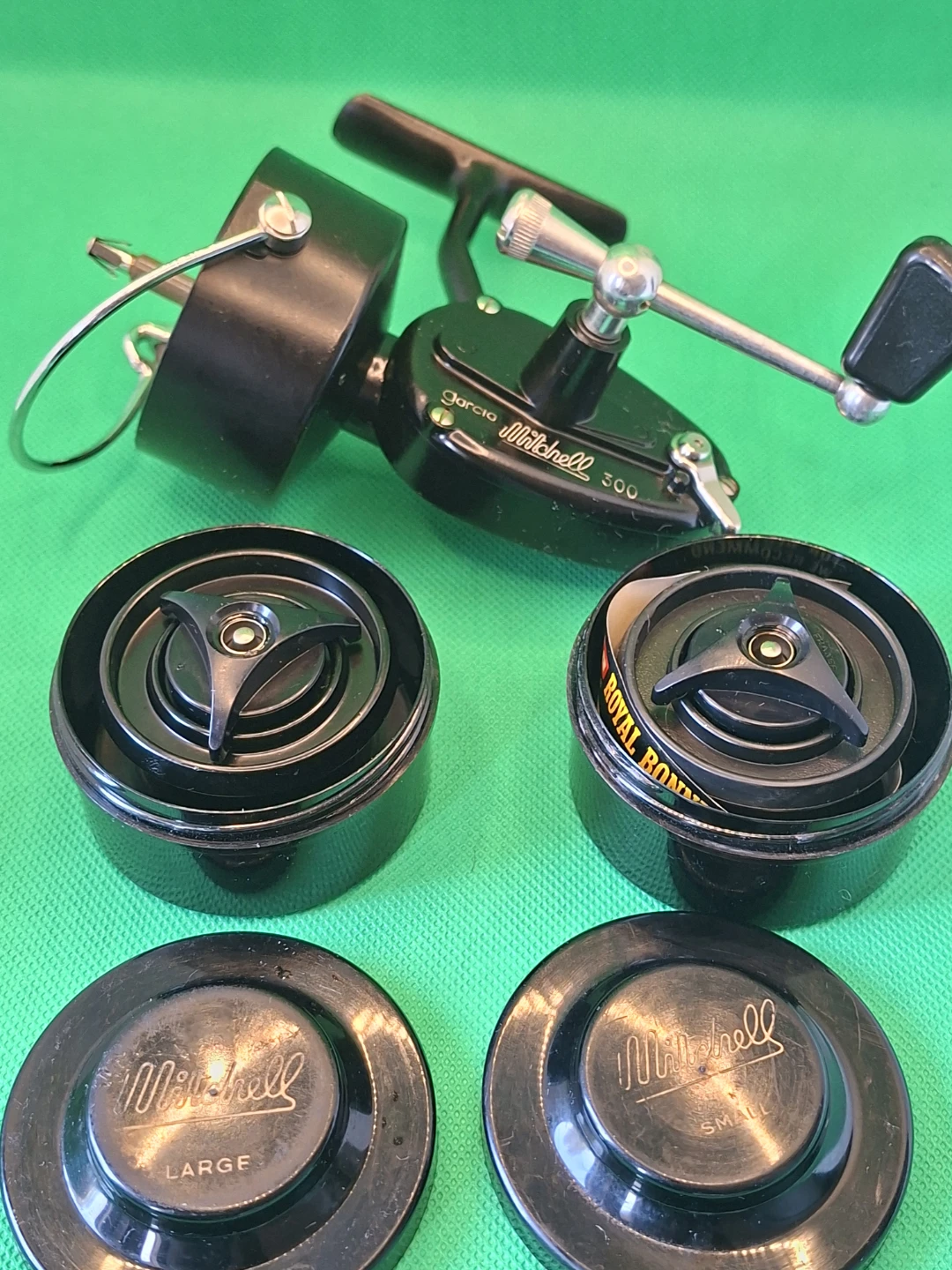 Vintage Garcia Mitchell 300 Reel Made in France 2 Spools& Cases - photo 2