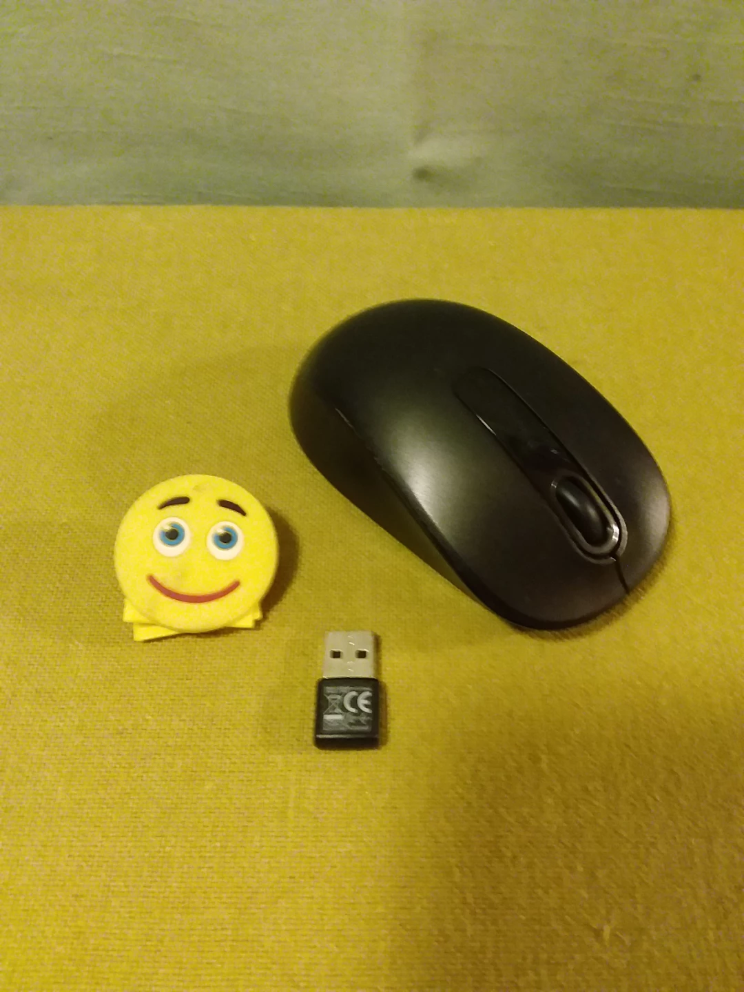 🏈 🖱️ Like 🆕 Microsoft Wireless Mouse w / USB Receiver 🖱️