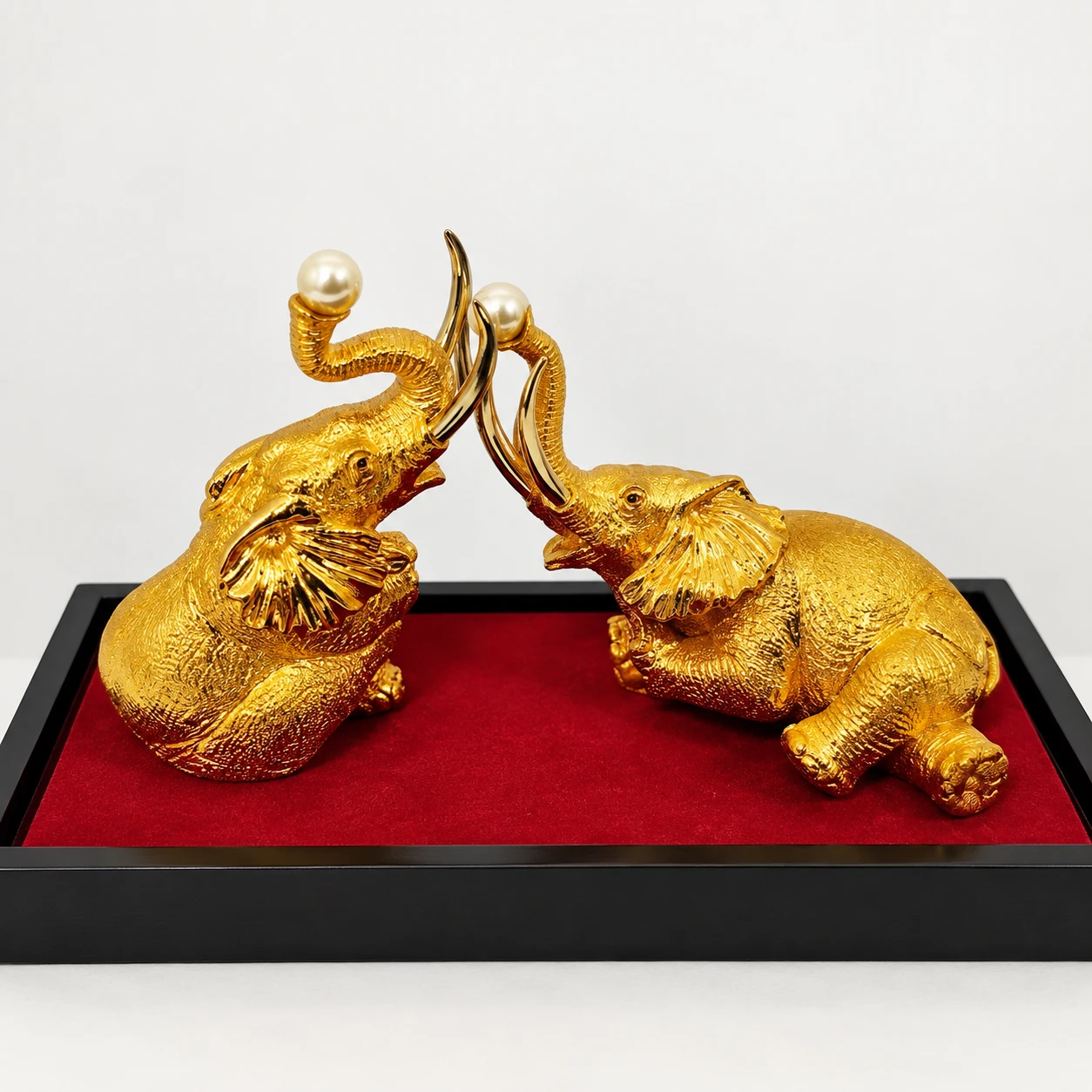 Vintage 24K Gold Plated Elephant Pair Glass Display Case - photo 3