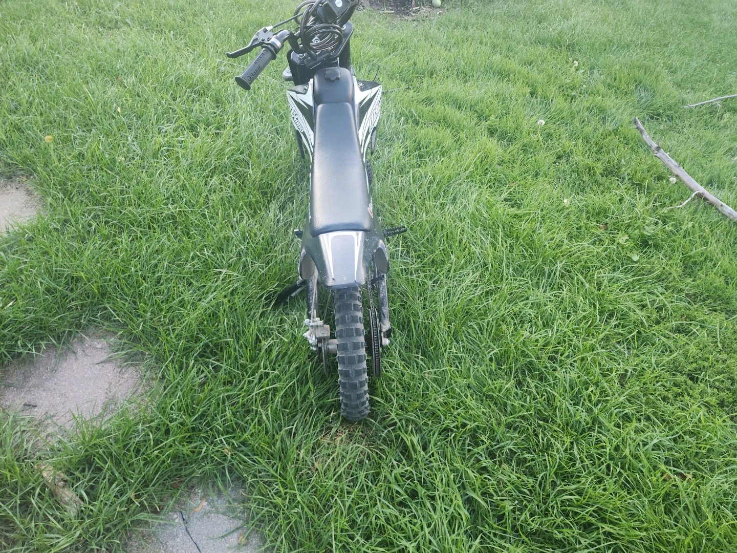 Razor MX650 Electric Dirt Bike - photo 3