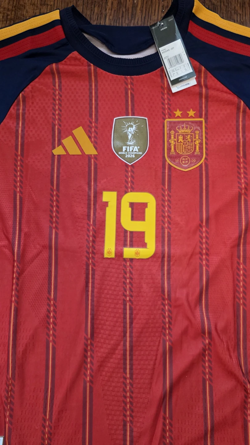 Lamine Yamal Spain jersey with 2 stars - photo 4