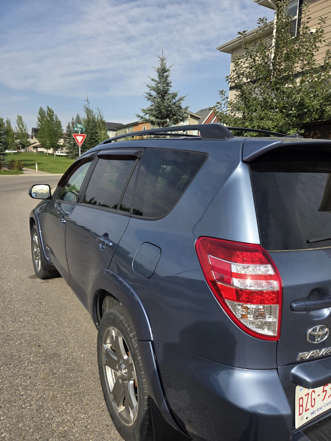 Toyota RAV4 4WD - photo 4