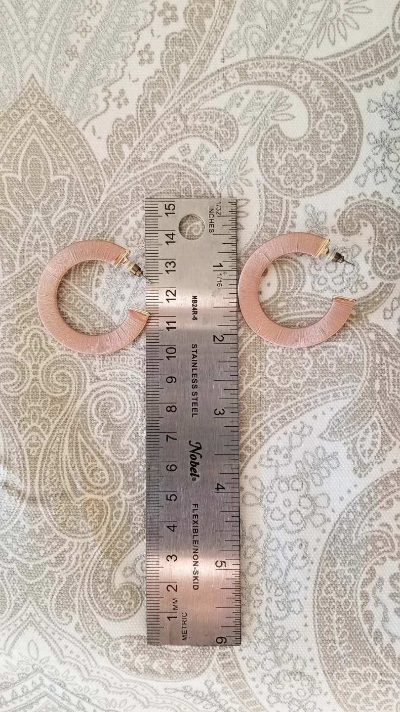 Rose gold tone hoop earrings - photo 5