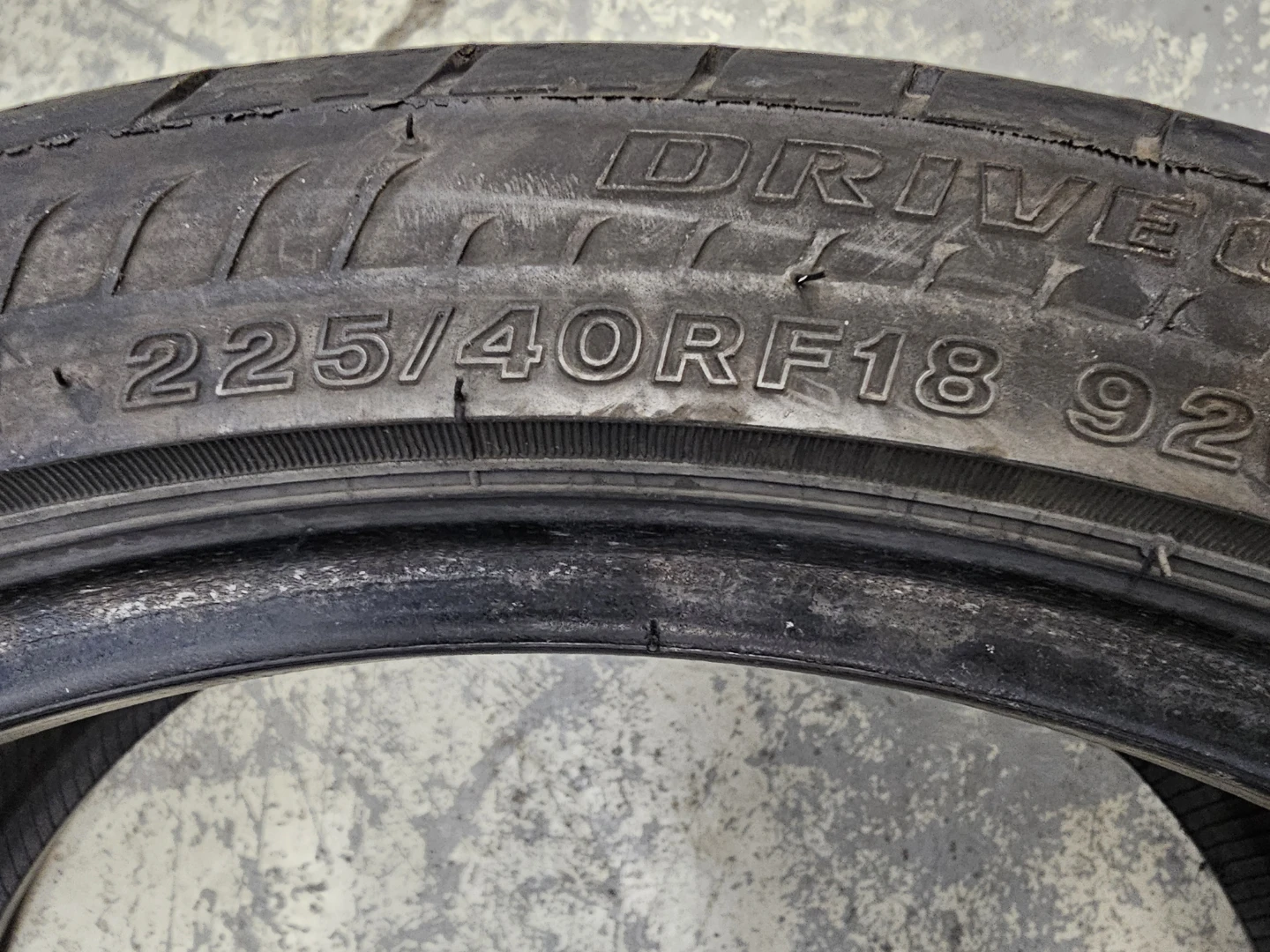 225/40 R18 ALL SEASON TIRES  (2 ONLY) - photo 2
