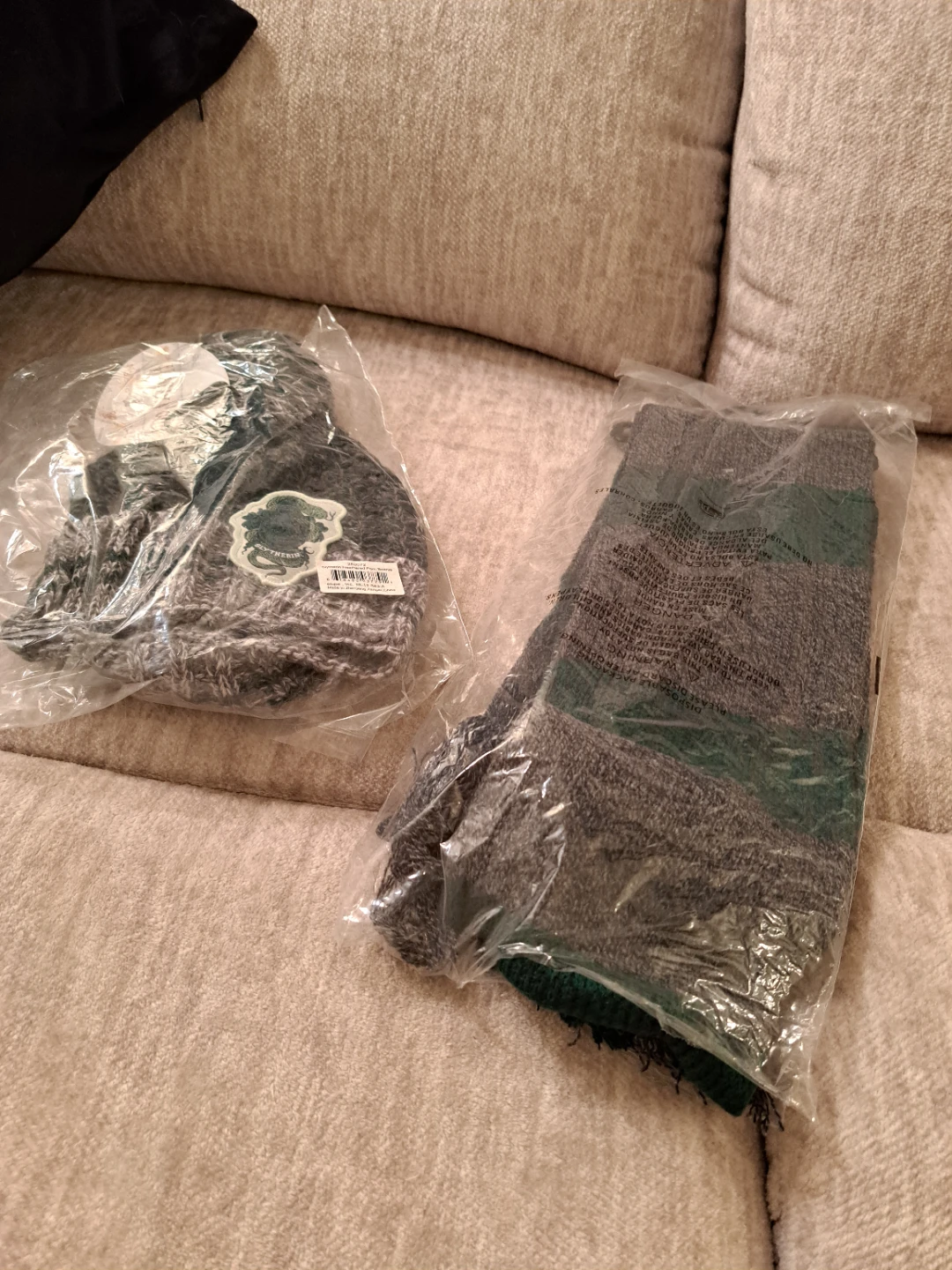 Harry Potter Slytherin Beanie and Scarf Set - photo 2
