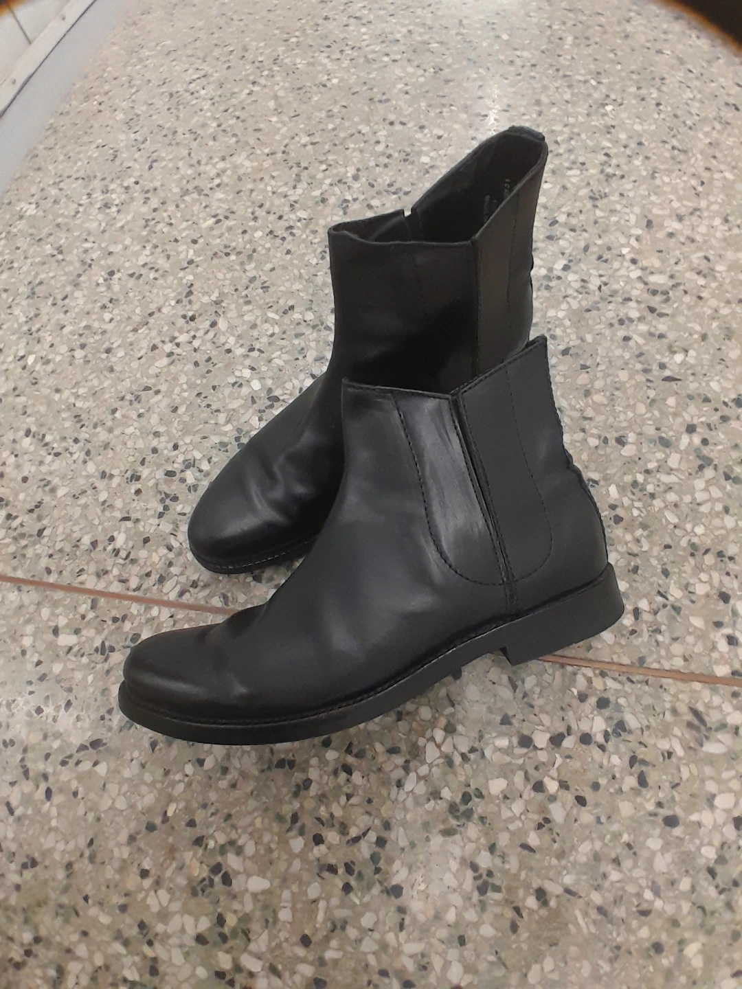 Original Frye  Black Leather Chelsea Boots Men's Size 10 - photo 3