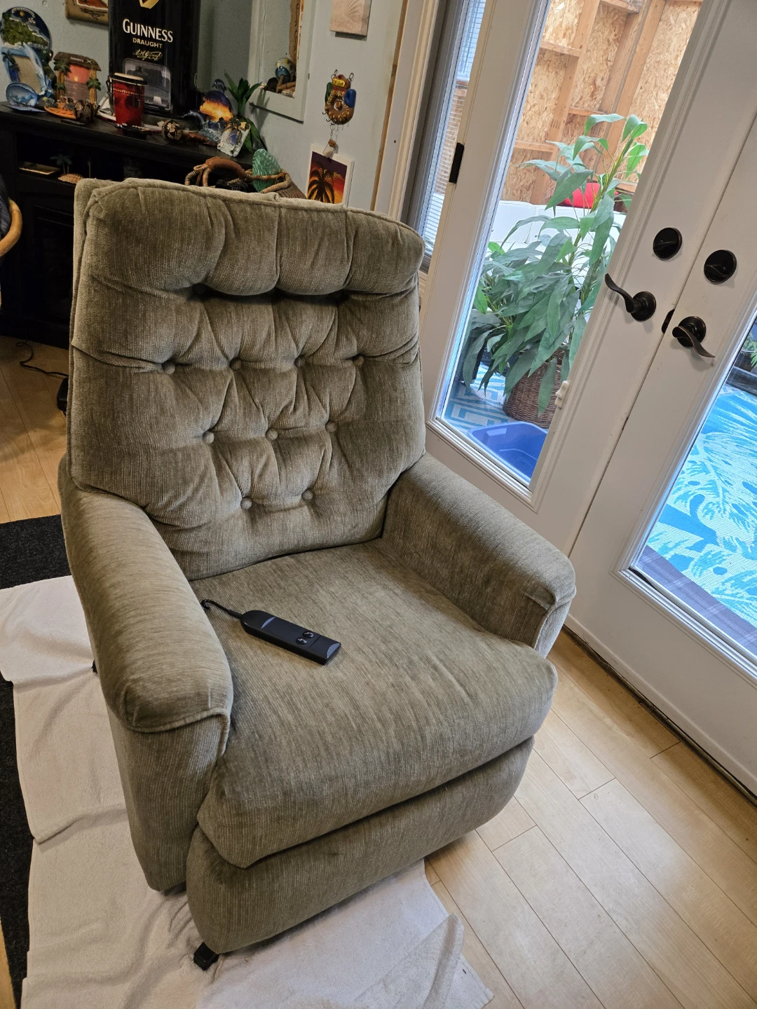 Computer desk,cabinet ,power recliner - photo 5