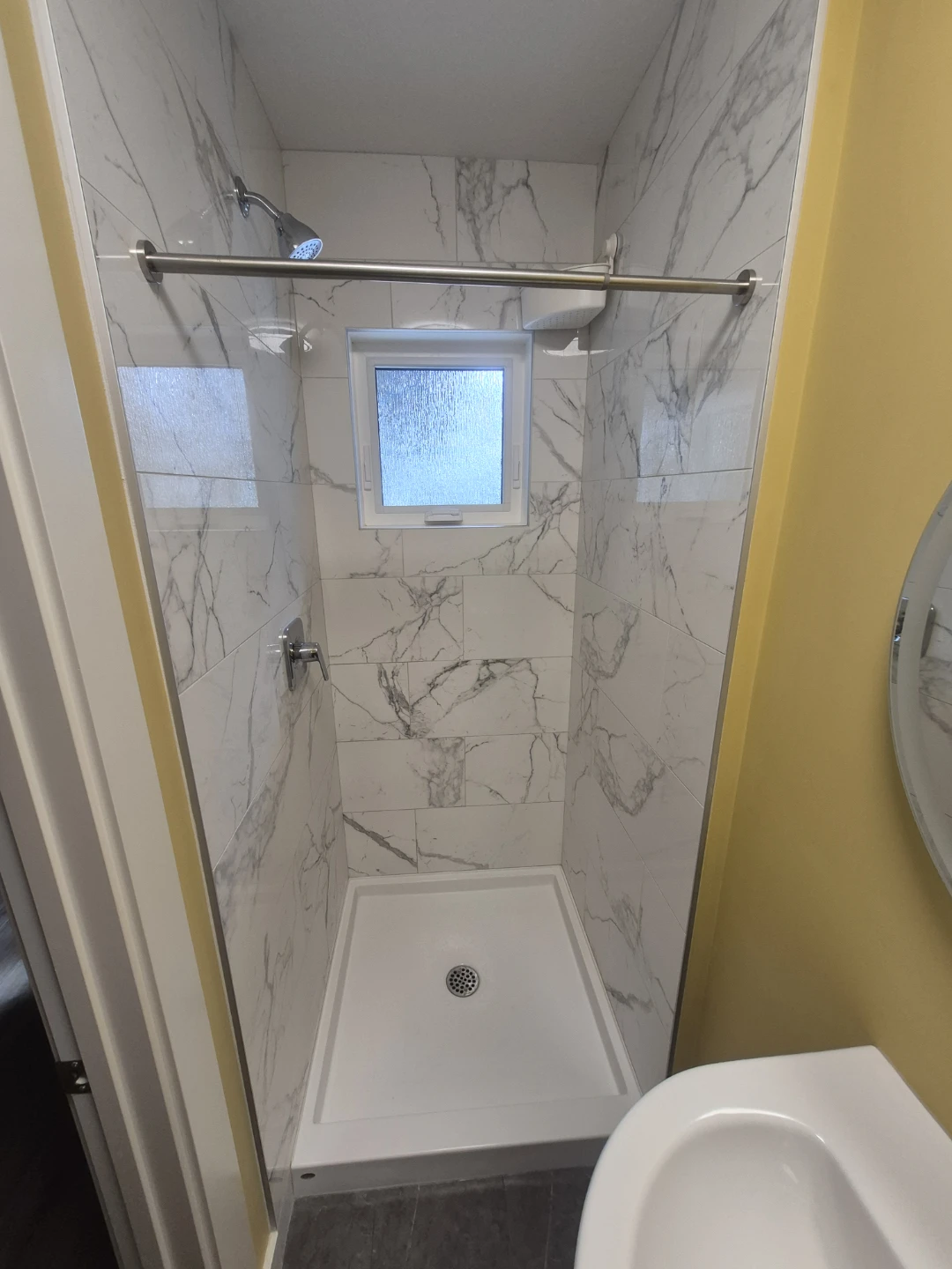 Thorncliffe 4 bedroom house rental - photo 4