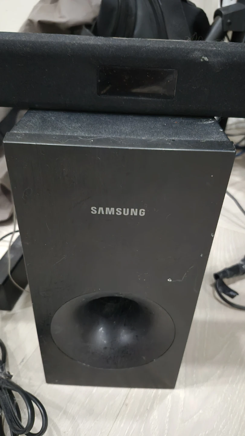 Samsung Soundbar and Subwoofer - photo 2