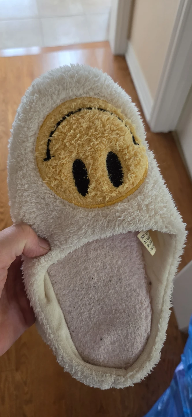 Smiley Face Plush Slippers - photo 4