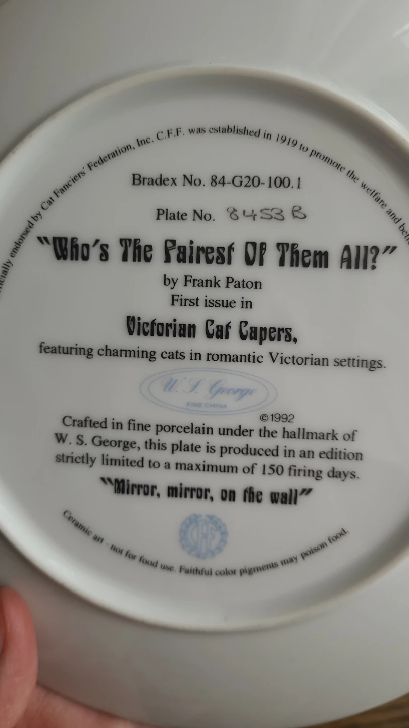 Set of 5  Collectible Cat Plates ($5 each or $20 for all) - photo 2