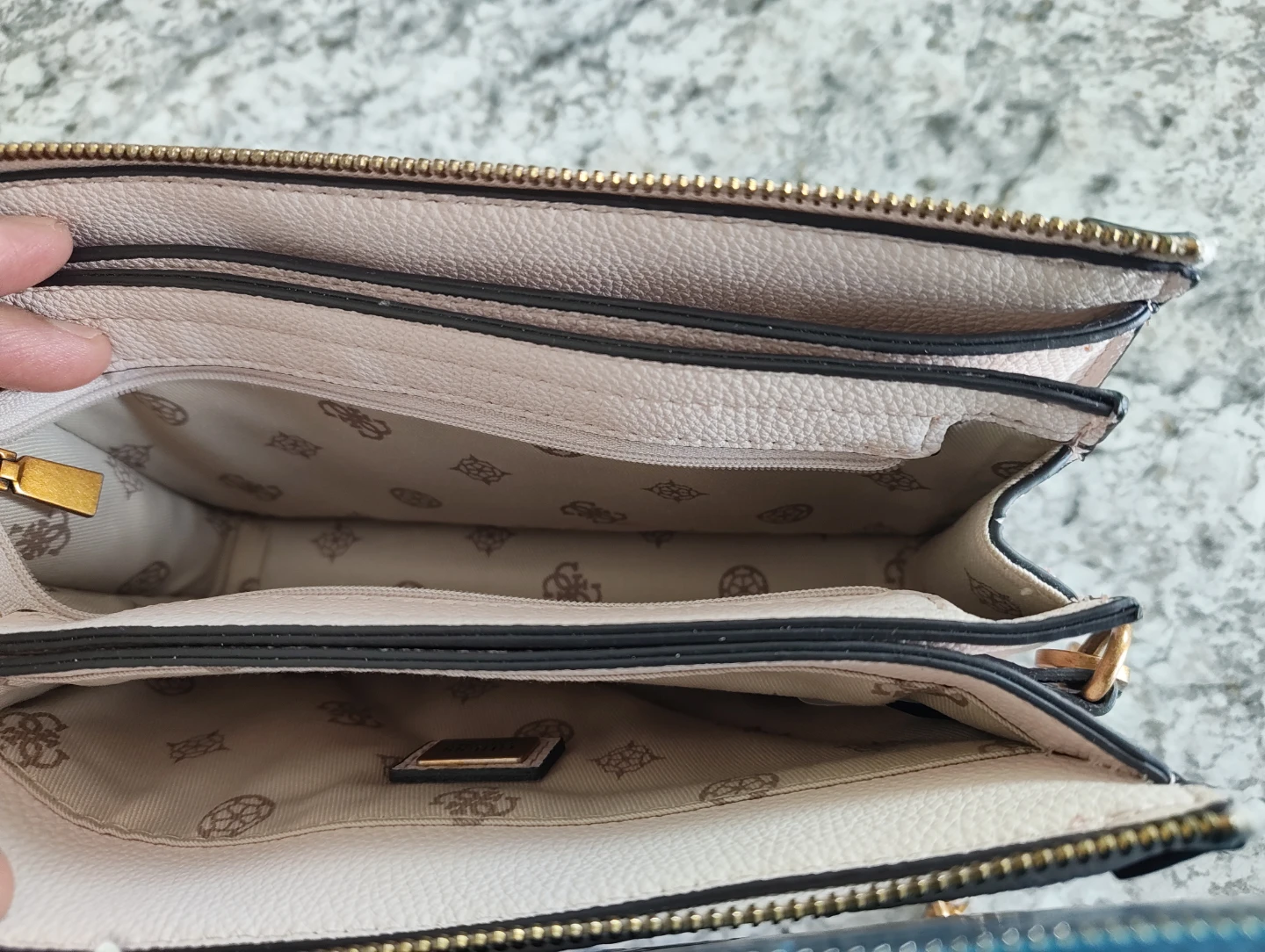Guess Quilted Crossbody Bag - photo 5