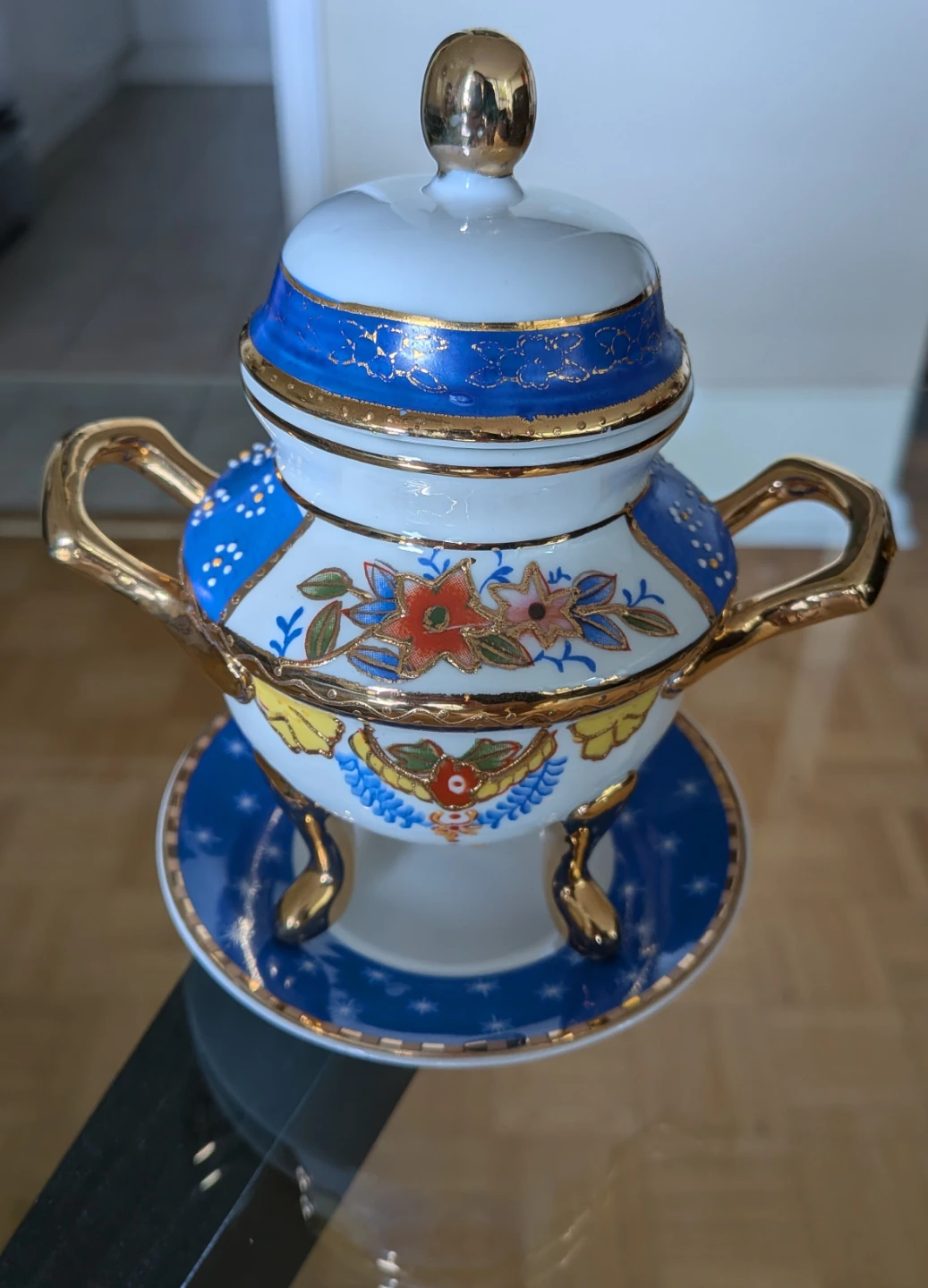 Adam Gold Collection Fine Royal Porcelain Covered Jar - photo 2