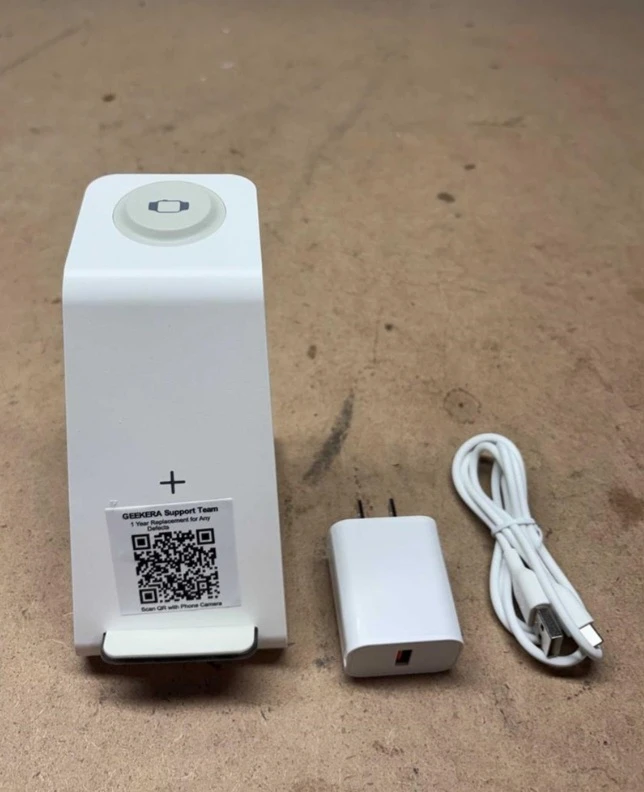 Geekera 3-in-1 Wireless  Apple Charging Station - photo 4