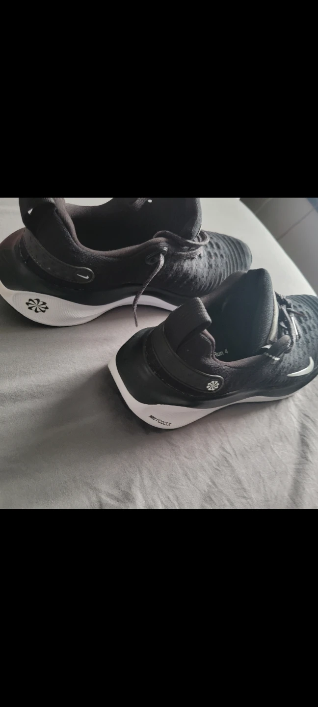NEW NIKE REACTX RUN 4 WOMEN 6.5 - photo 2