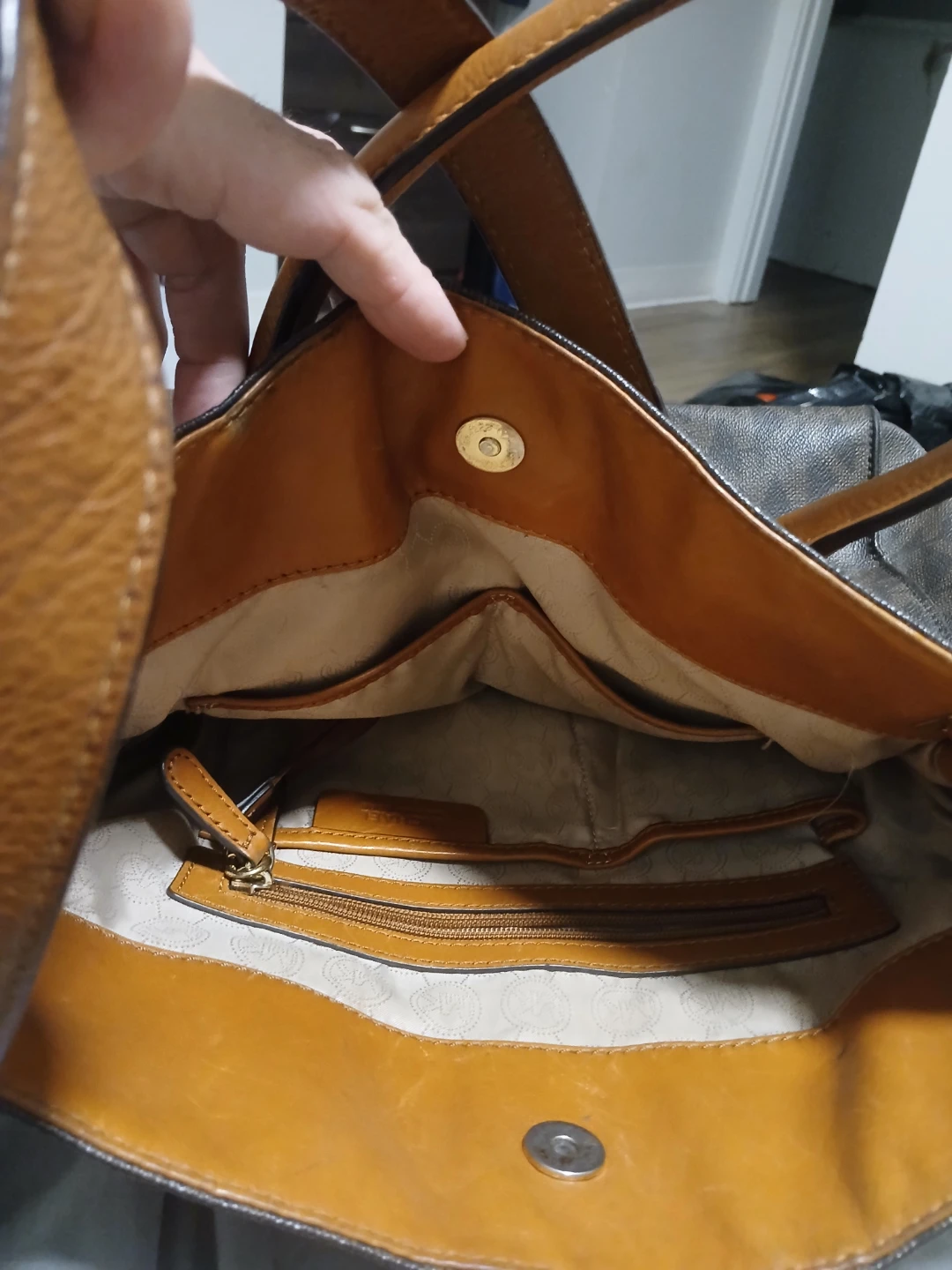 Michael Kors Tote Bag - photo 2