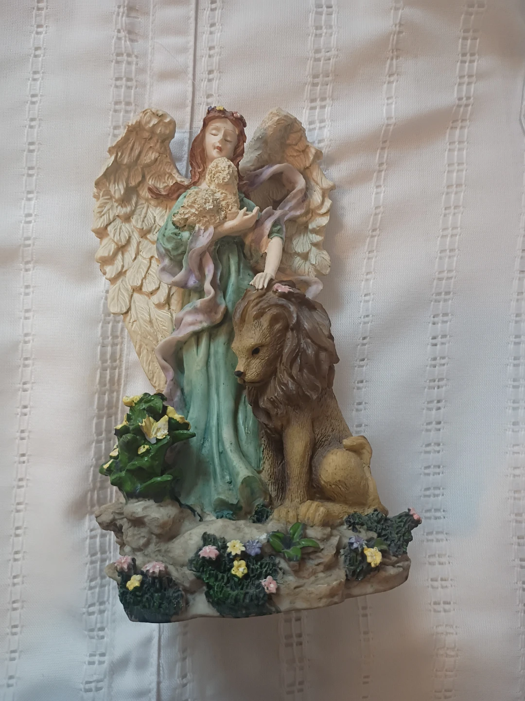 Angel & Lion Figurine Carillon- "Born Free"